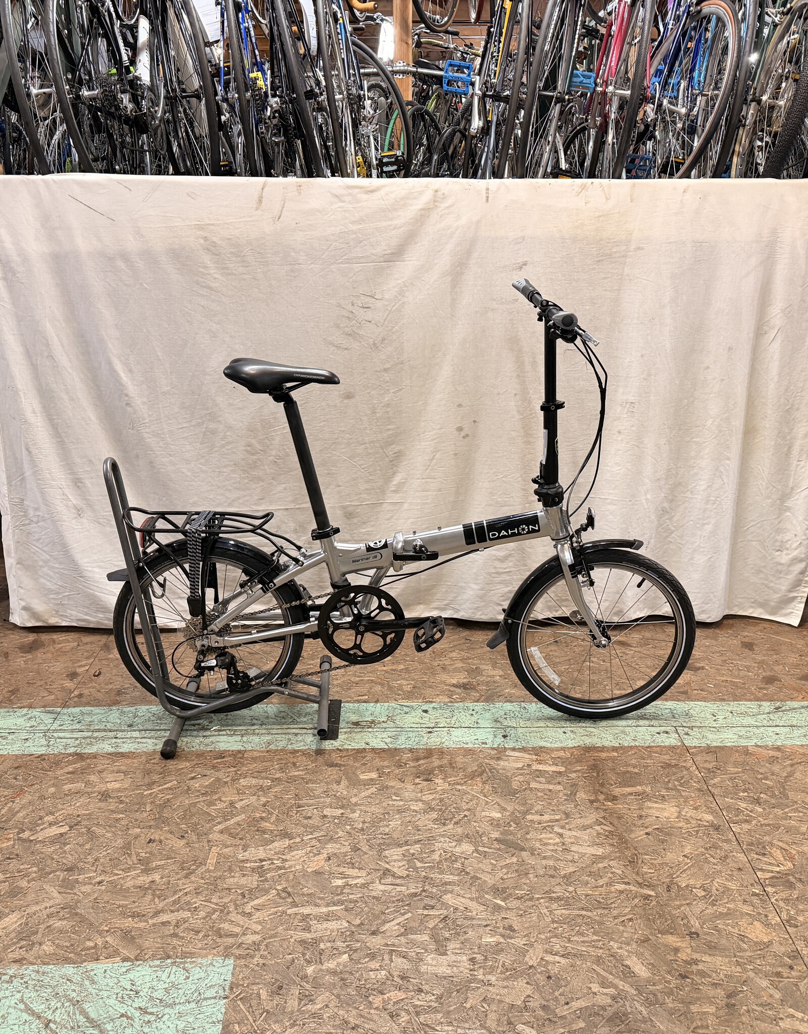 17" Dahon Mariner (Folder-one size 20" wheels) (0388) E2L