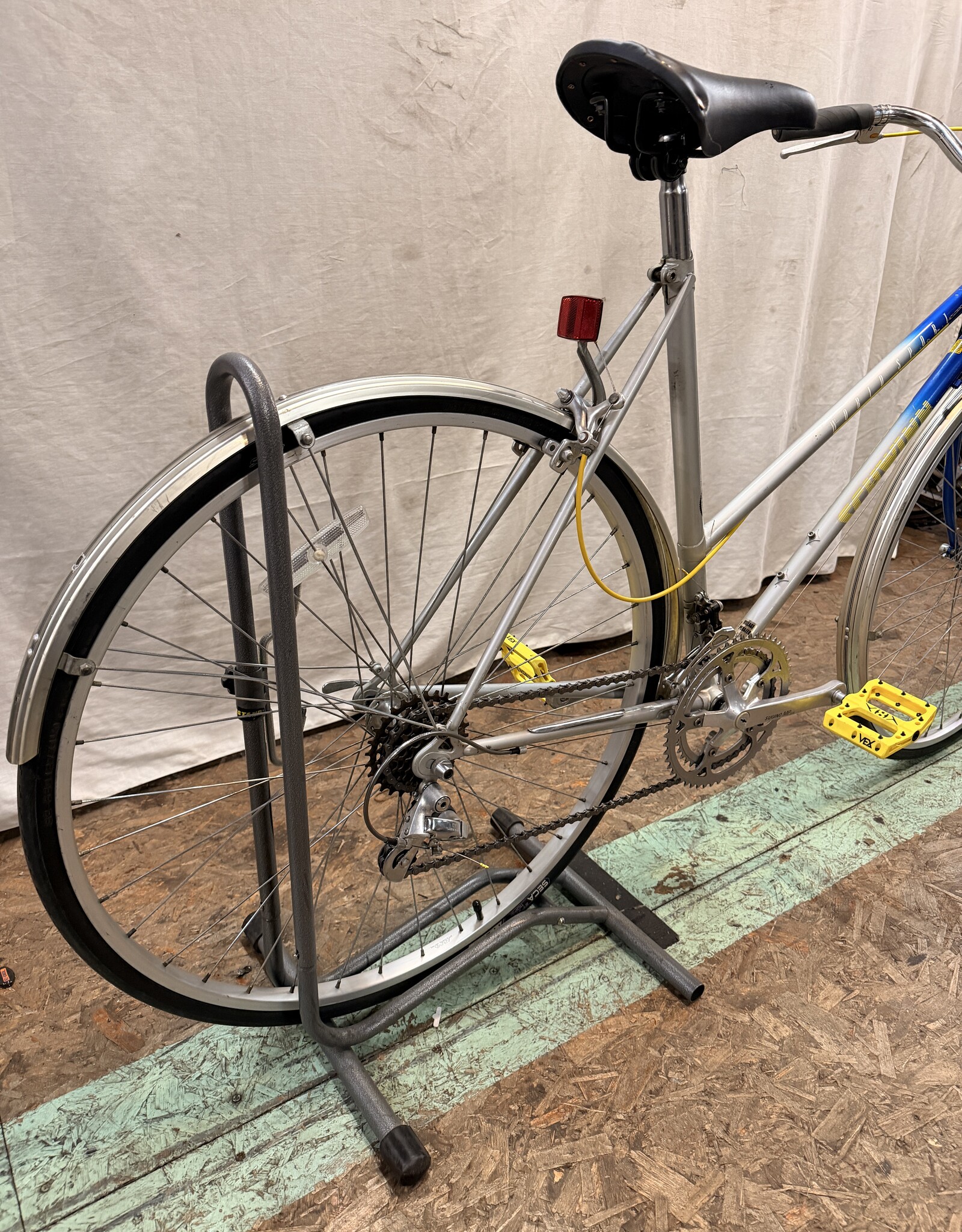 52cm Schwinn World Sport Step-Through (3157) B5U