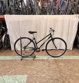 17" Trek 730  step through (7912) I3U