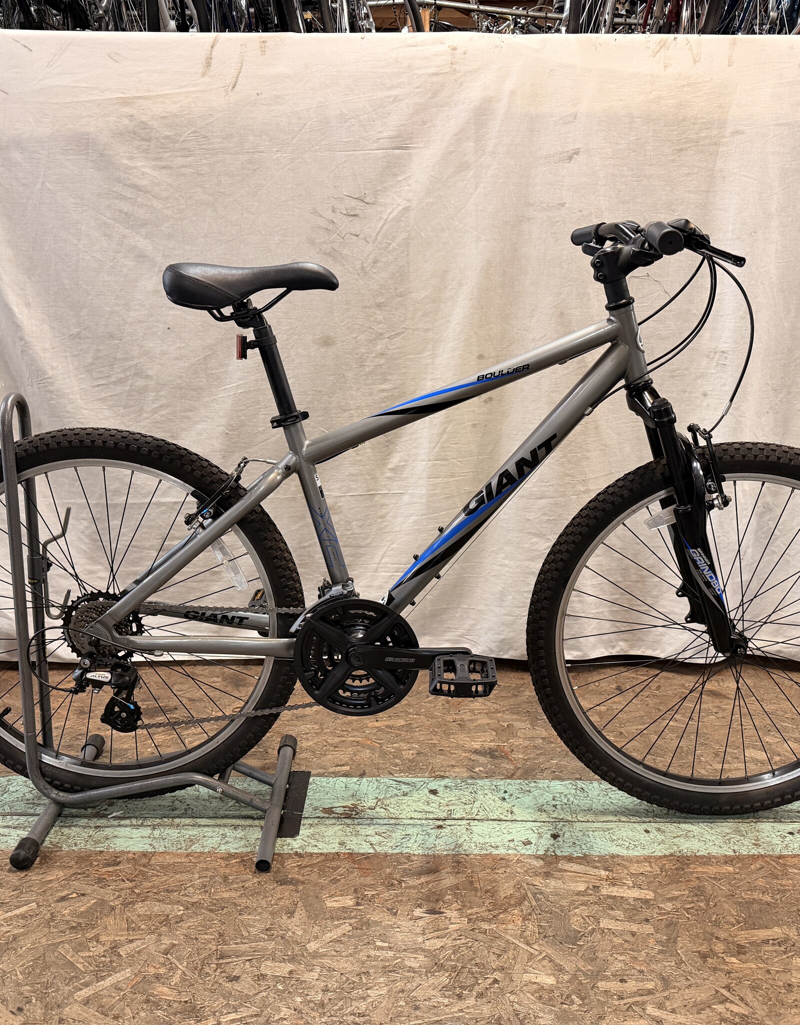 16" Giant Boulder (D822) I3U