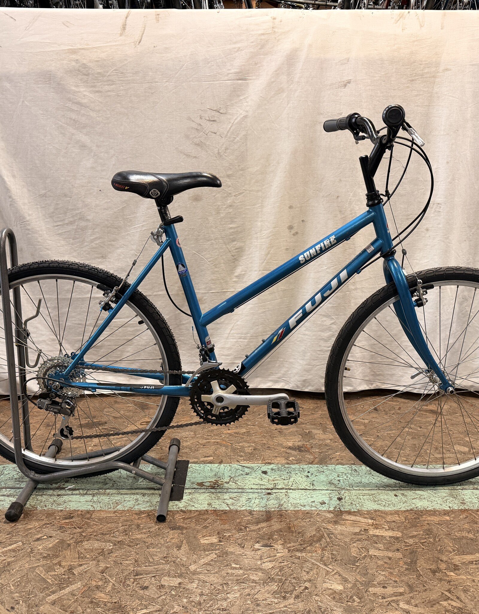 Fuji 19" Fuji Sunfire (3195) I3U