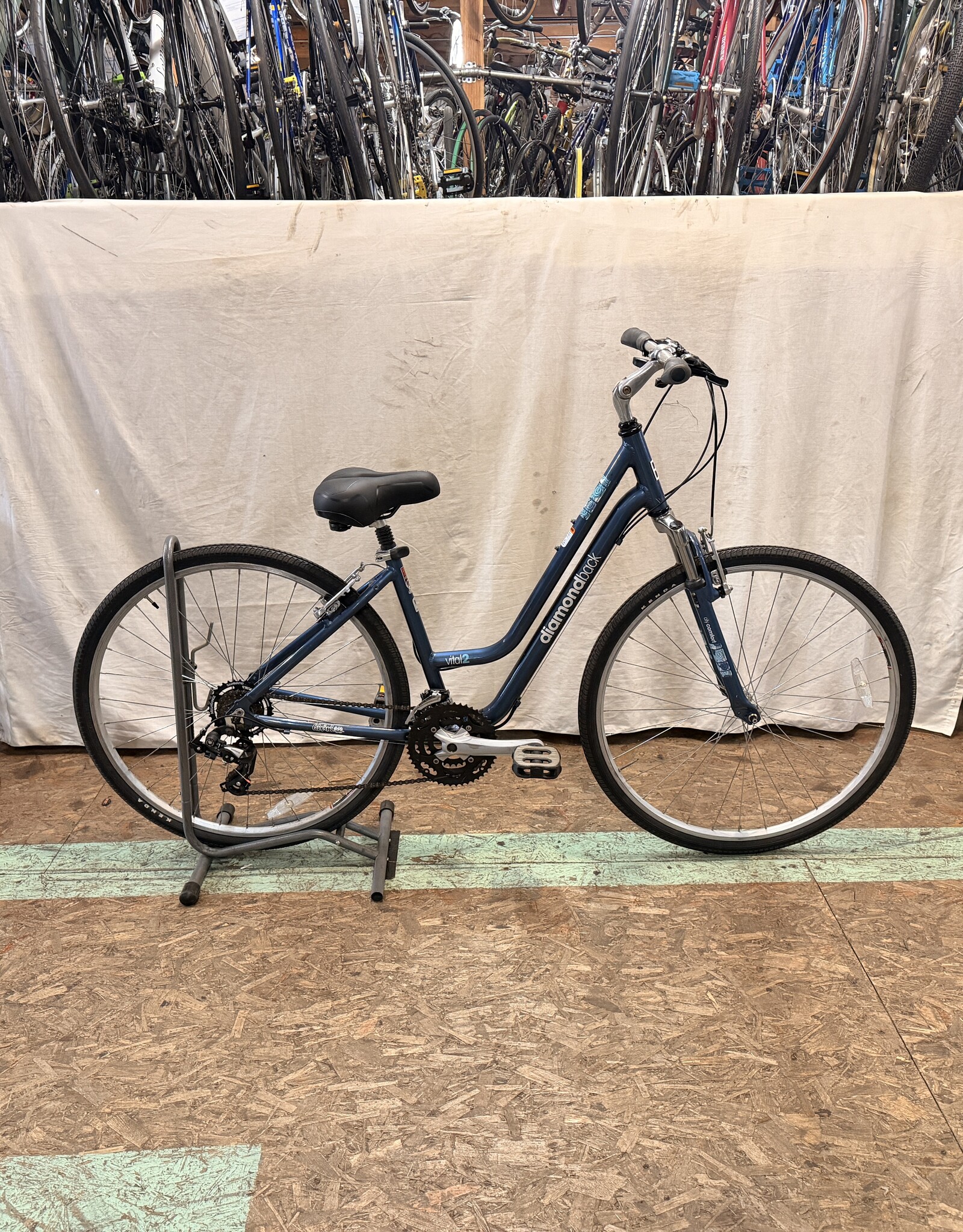 Diamondback 17" Diamondback Vital 2 (5025) I3U