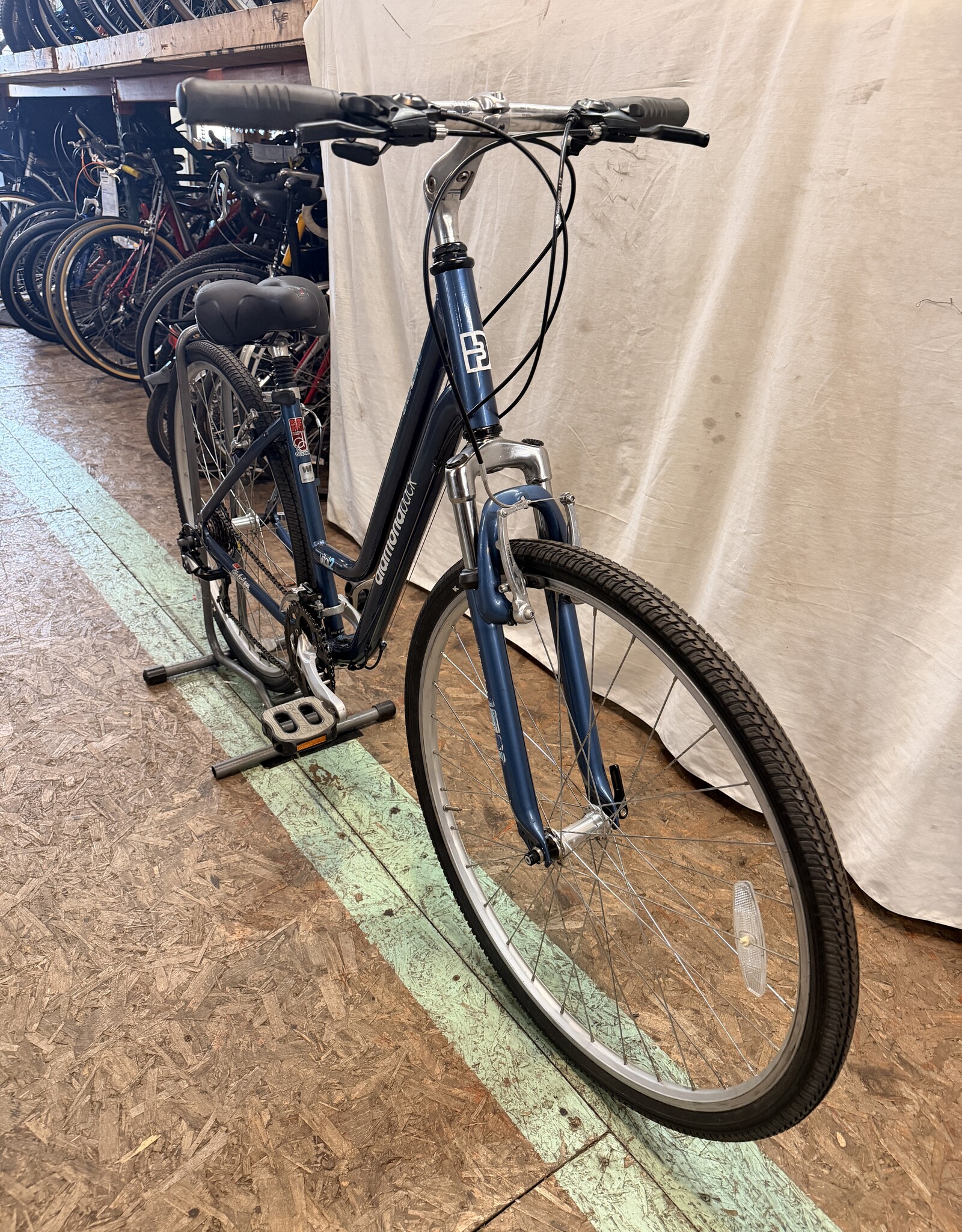 Diamondback 17" Diamondback Vital 2 (5025) I3U