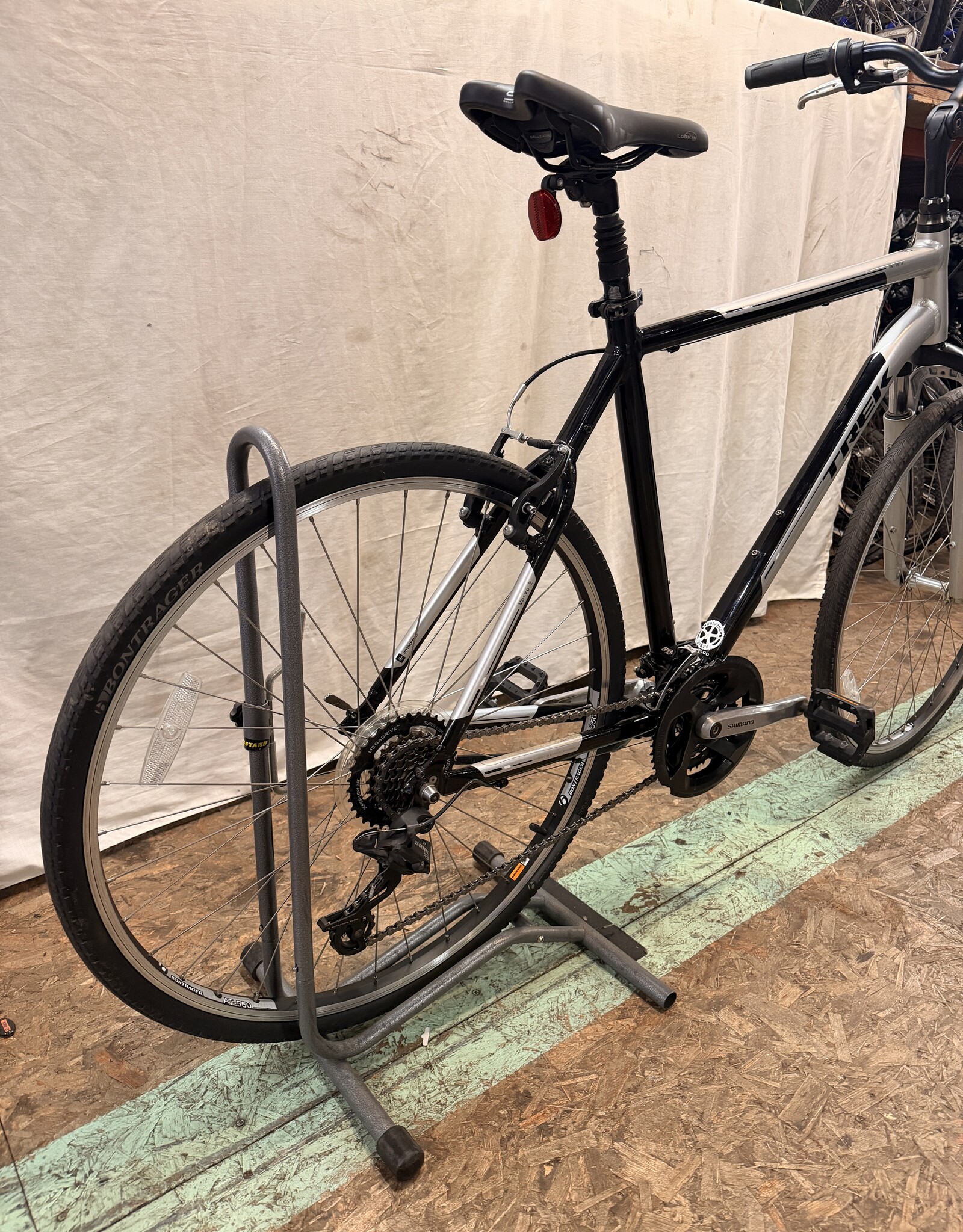 22.5"  Trek Verve 2 (0451) E1L