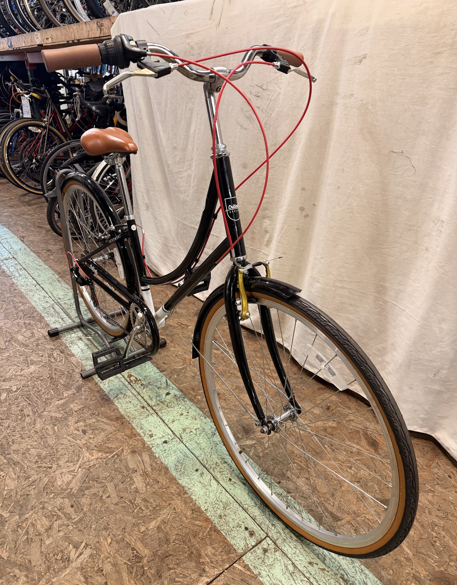 Critical 16" Critical Beaumont (1825) E1L