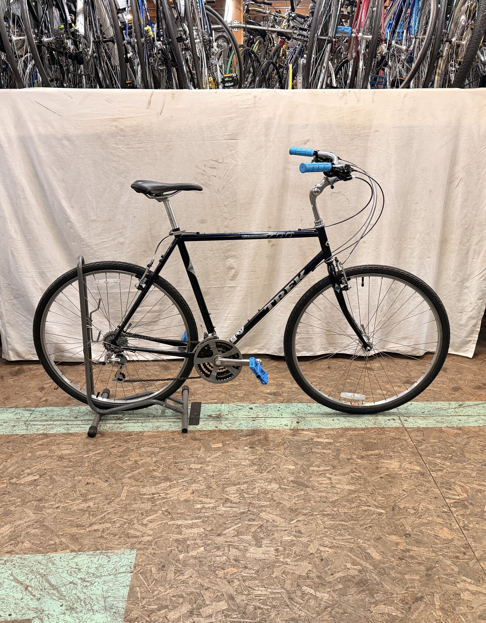 23" Trek  700 Multitrack (1924) B5