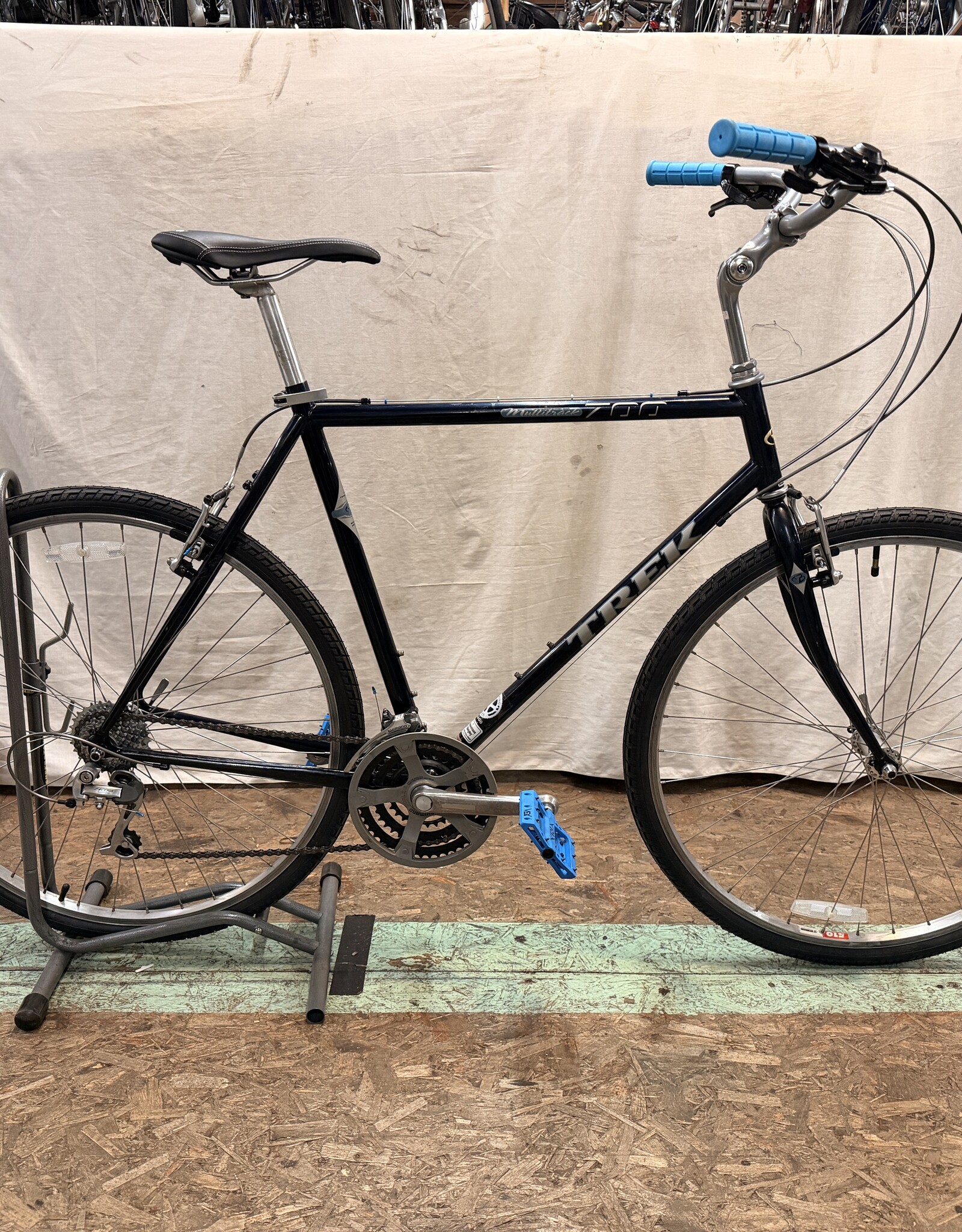 23" Trek  700 Multitrack (1924) B5