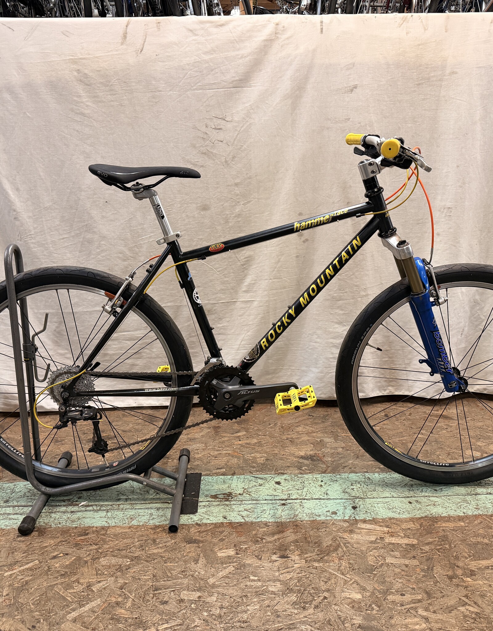 Rocky Mountain 17" Rocky Mountain Hammer Race (1643) B5U