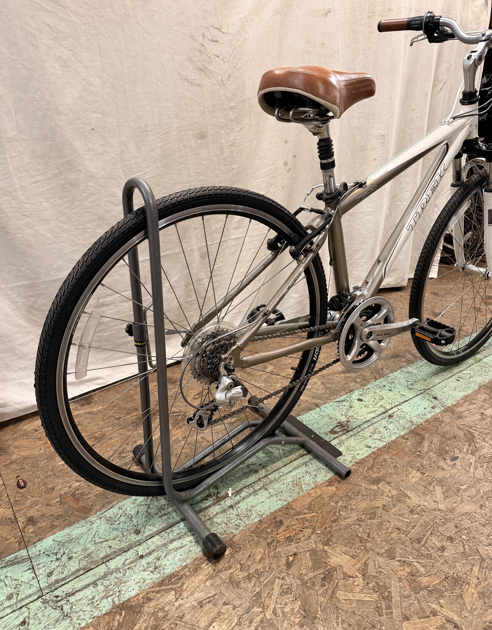 15" Trek 7200 (884C) E1U