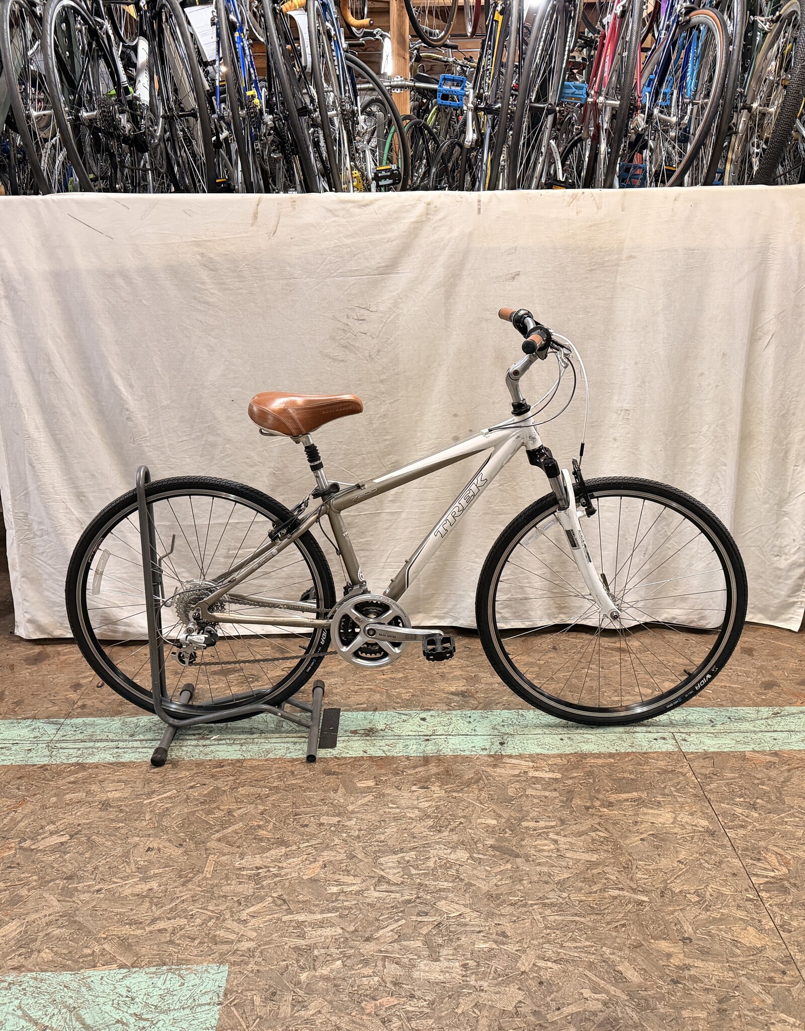 15" Trek 7200 (884C) E1U