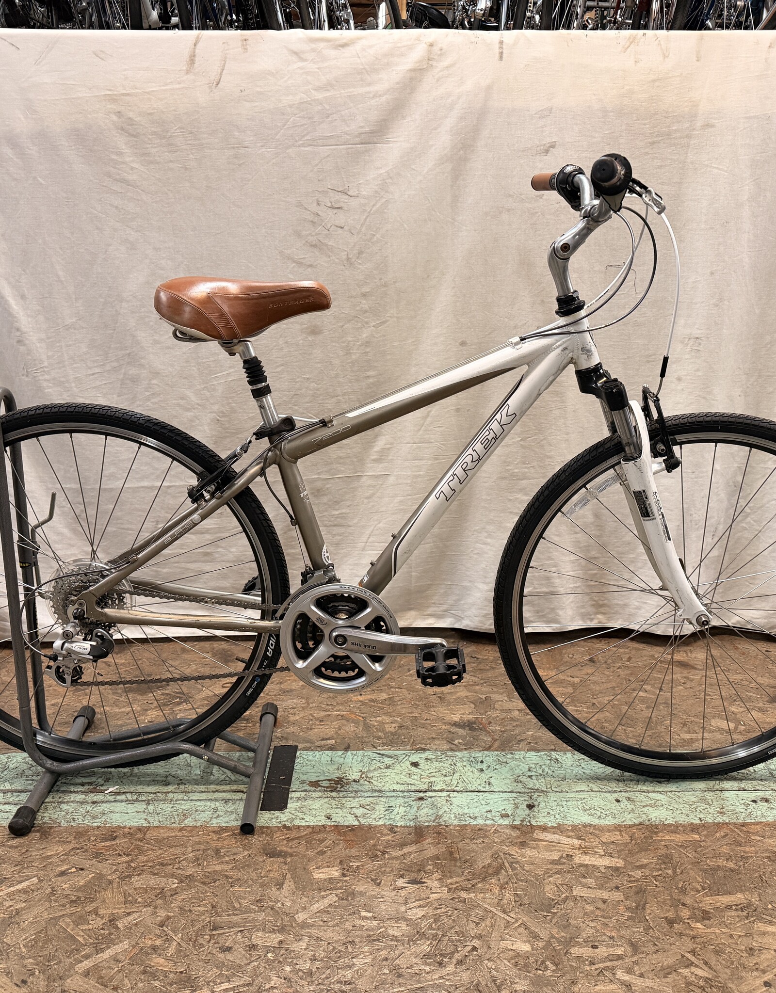 15" Trek 7200 (884C) E1U
