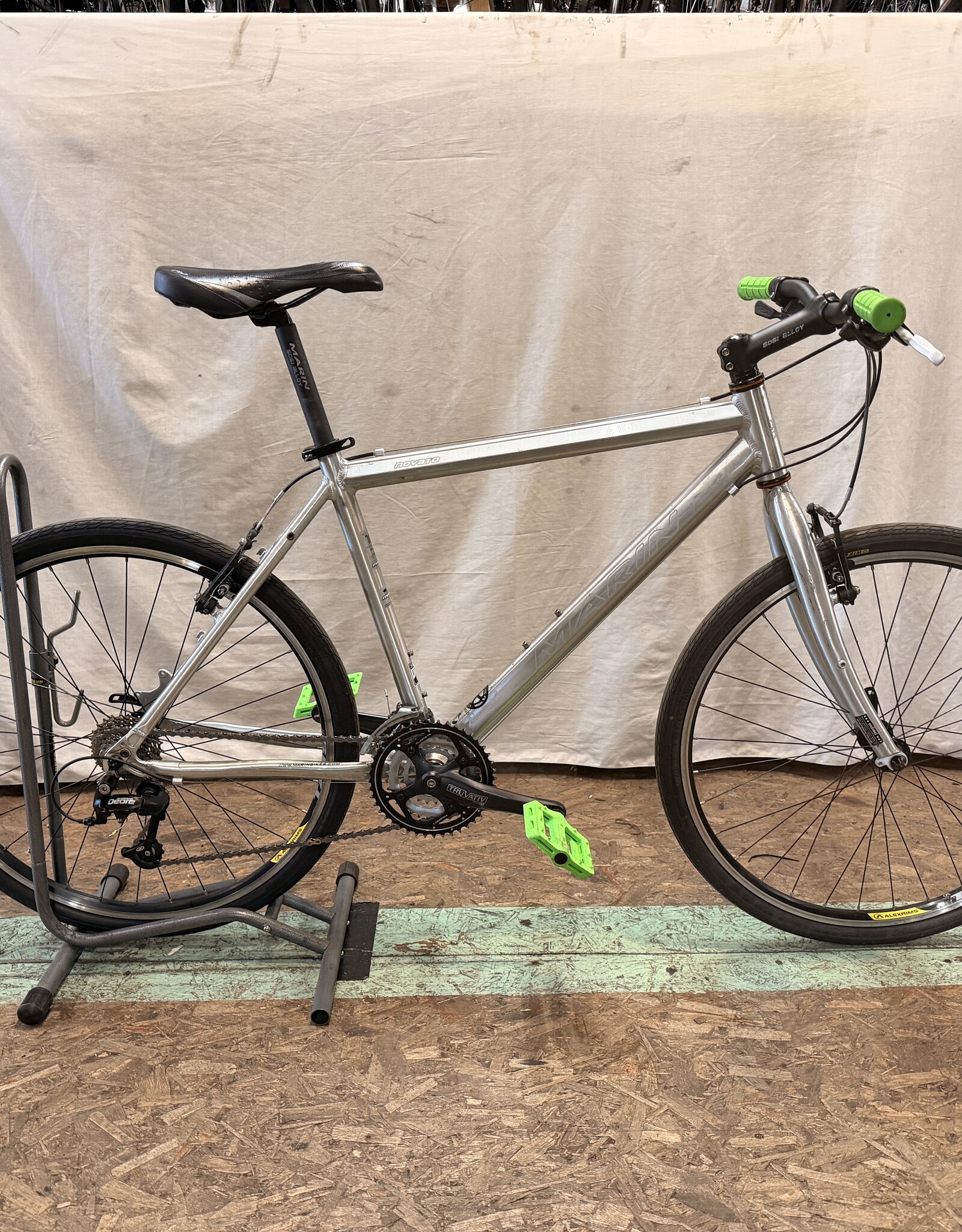 Marin 17" 43cm Marin Novato (C013) B5L