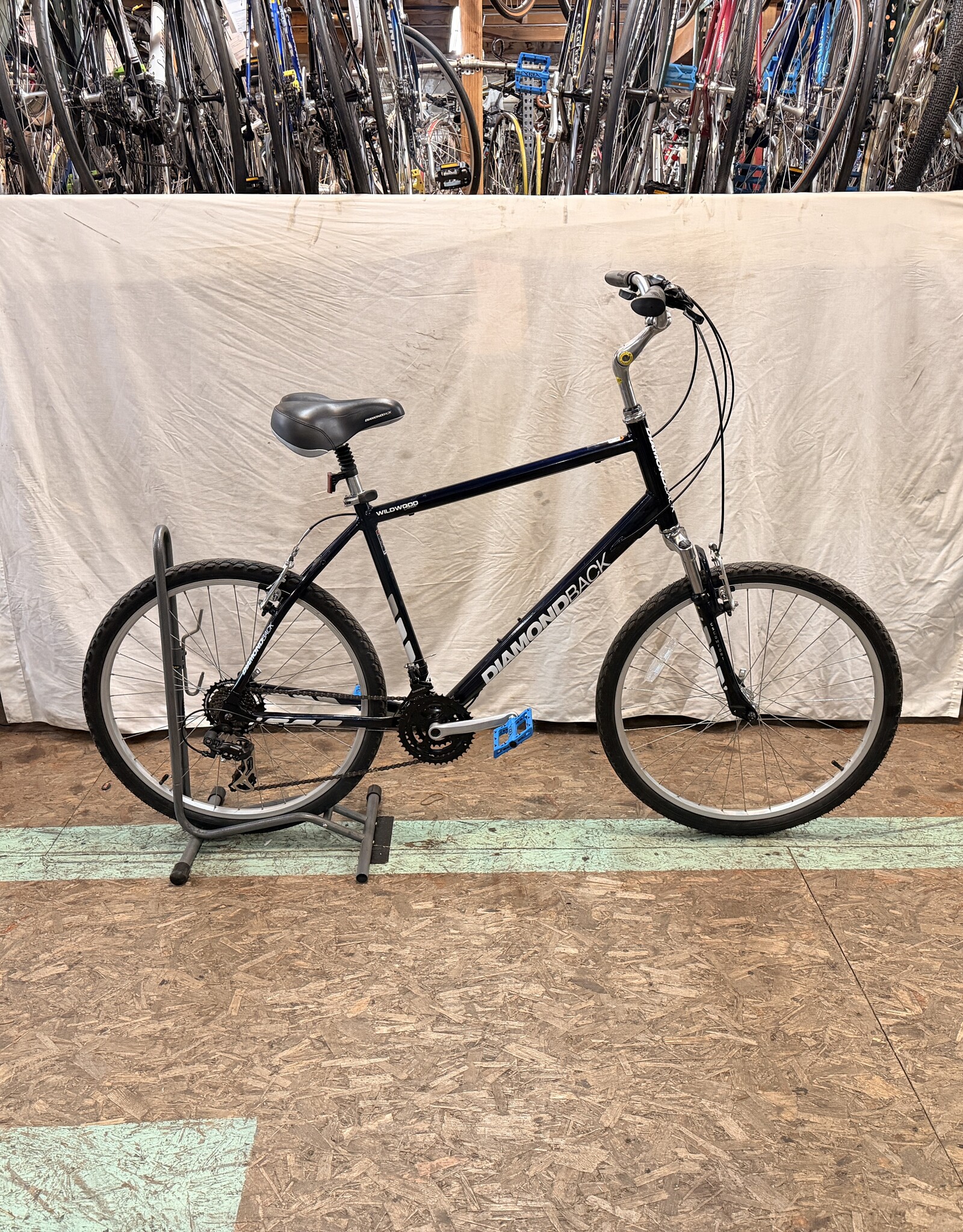 Diamondback 21" DiamondBack Wildwood (2869) E1L