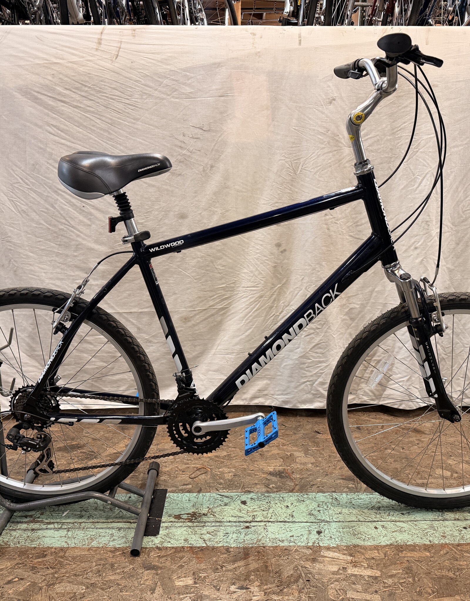 Diamondback 21" DiamondBack Wildwood (2869) E1L
