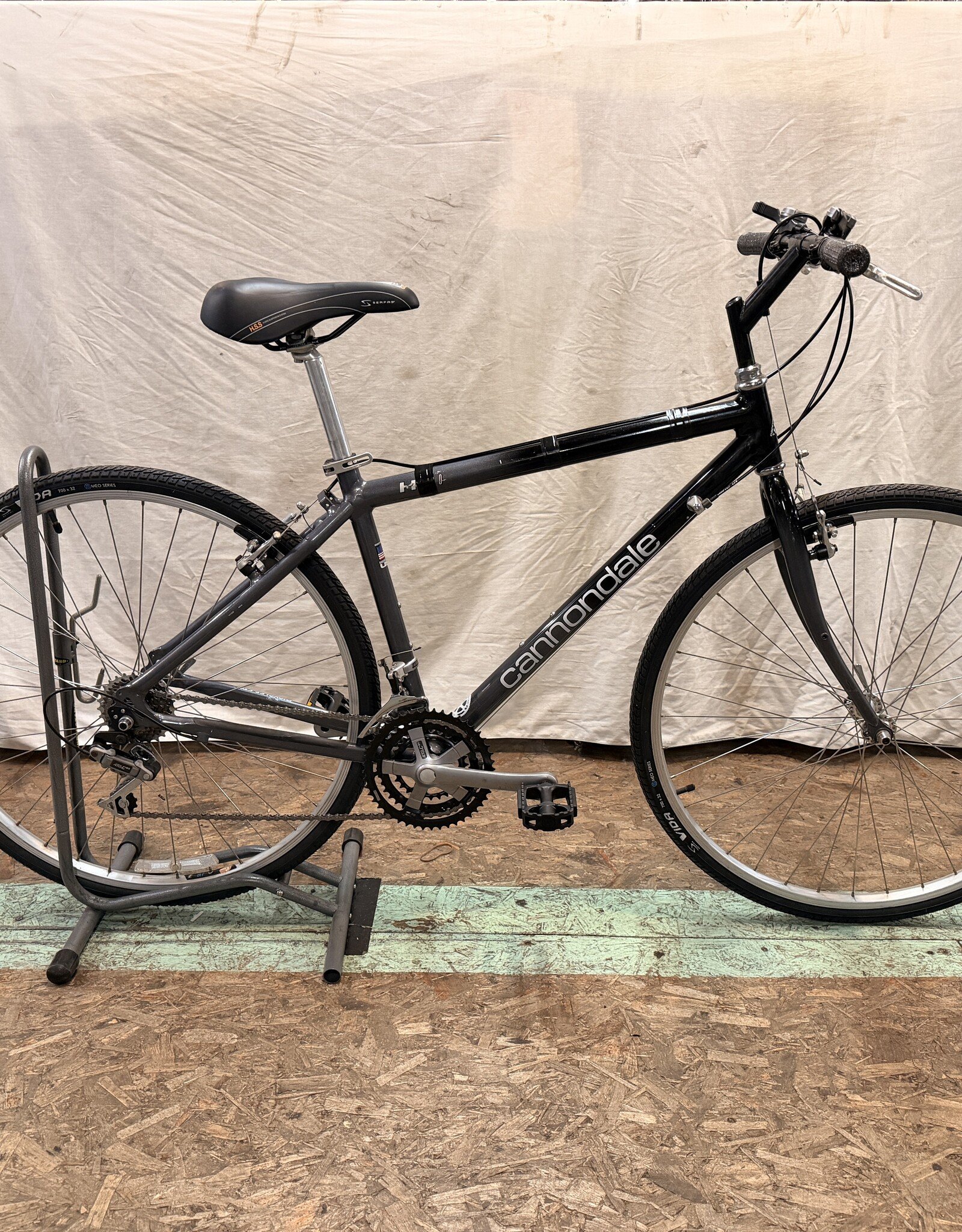 Cannondale 18" Cannondale M300 (SW18) B4U