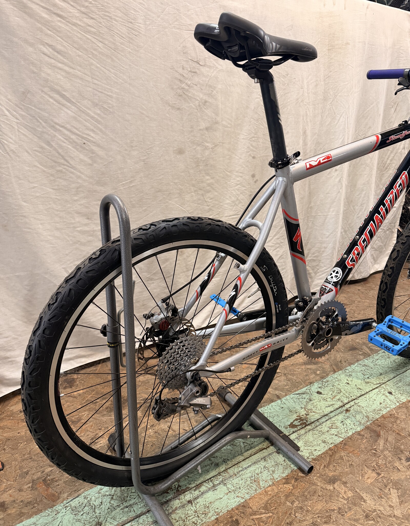 19.5" Specialized Stumpjumper (2307) B4U