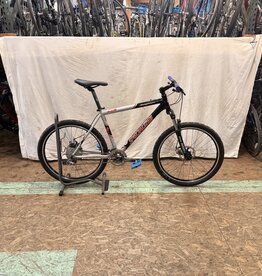 19.5" Specialized Stumpjumper (2307) B4U