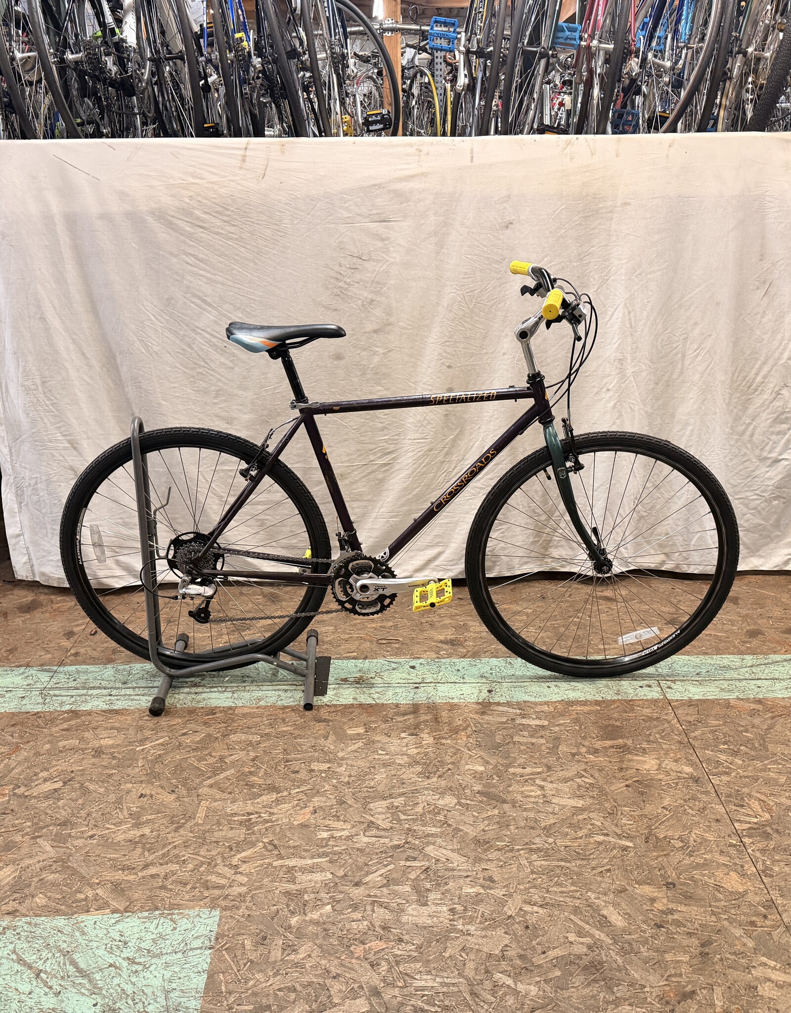 19" Specialized Crossroads (6042) B4U