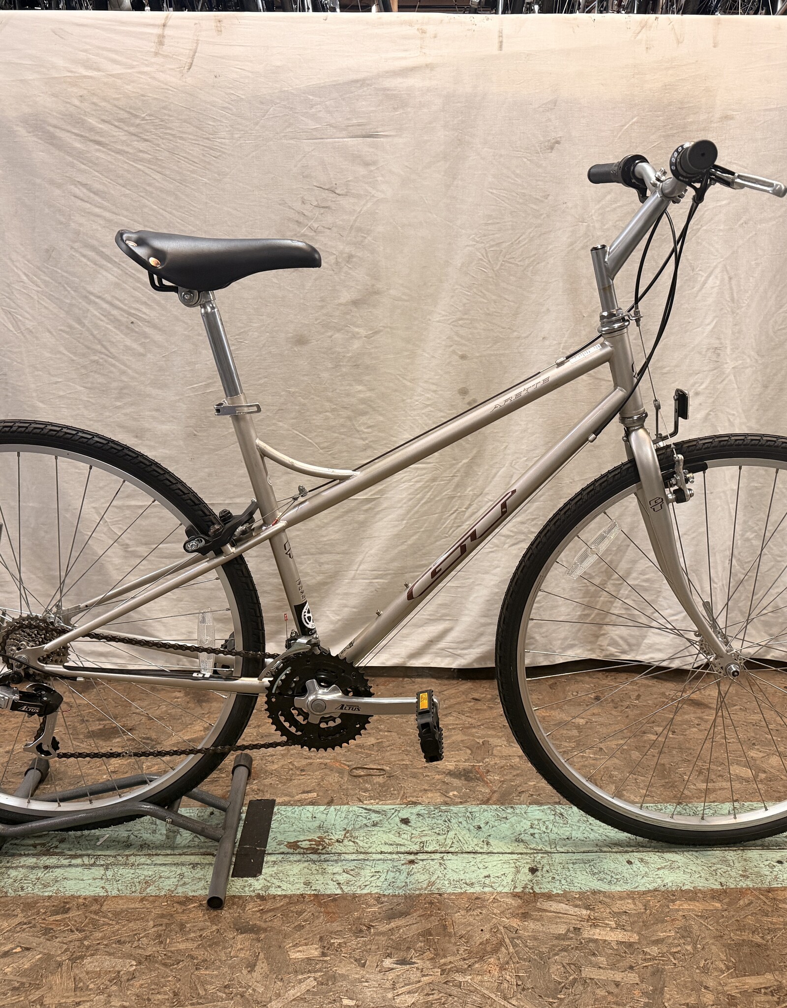 GT 19" GT Arette (0270) B4U