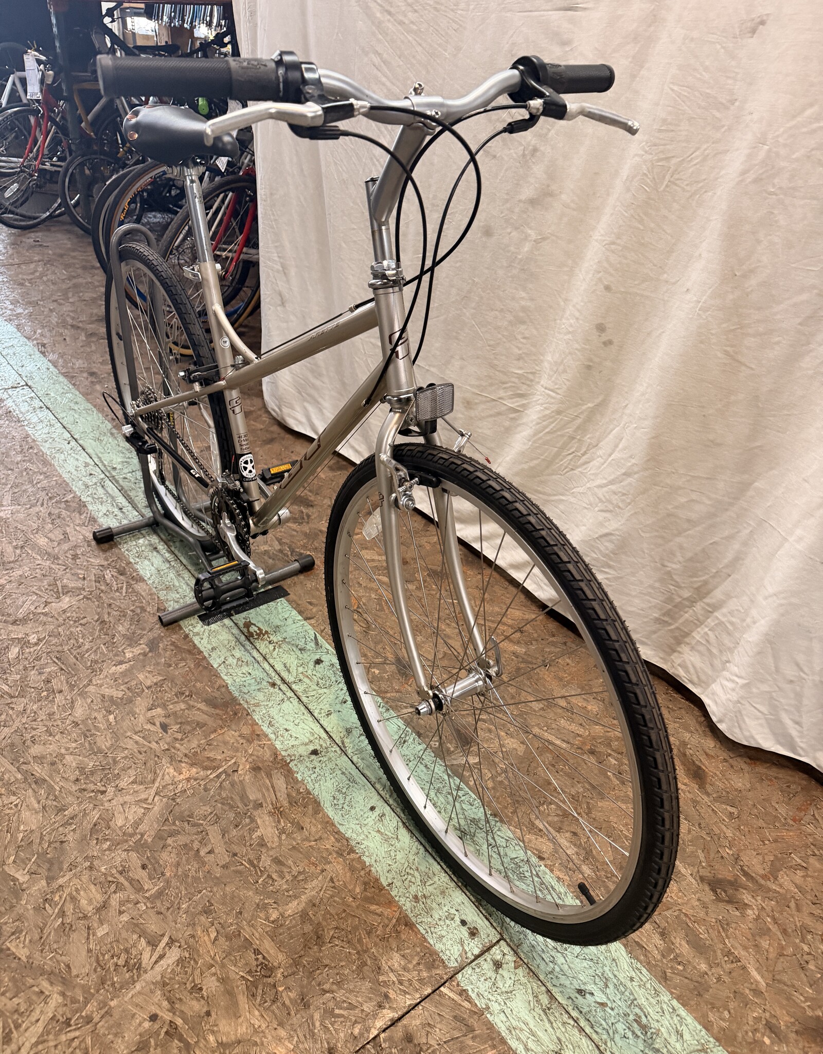 GT 19" GT Arette (0270) B4U