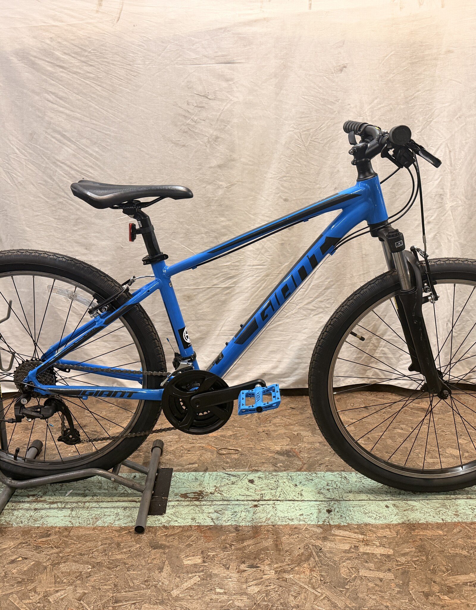 15" Giant RTX (6310) B4U