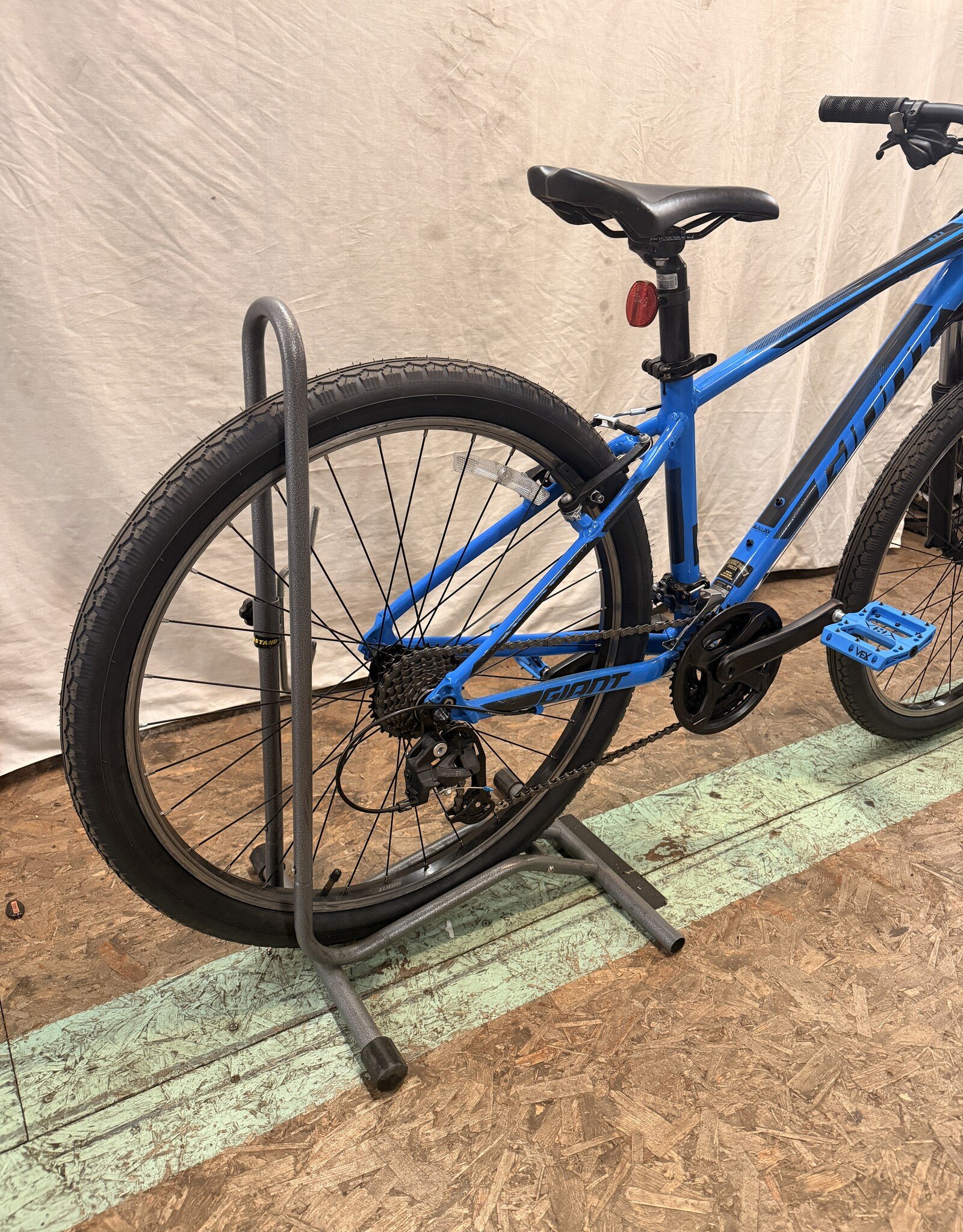 15" Giant RTX (6310) B4U