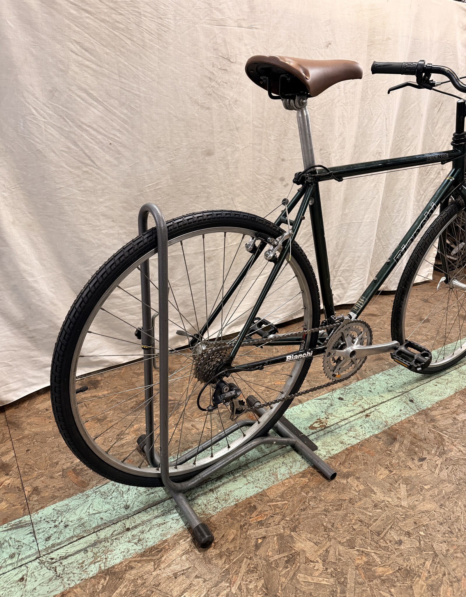 Bianchi 21" Bianchi Avenue (2237) B3U