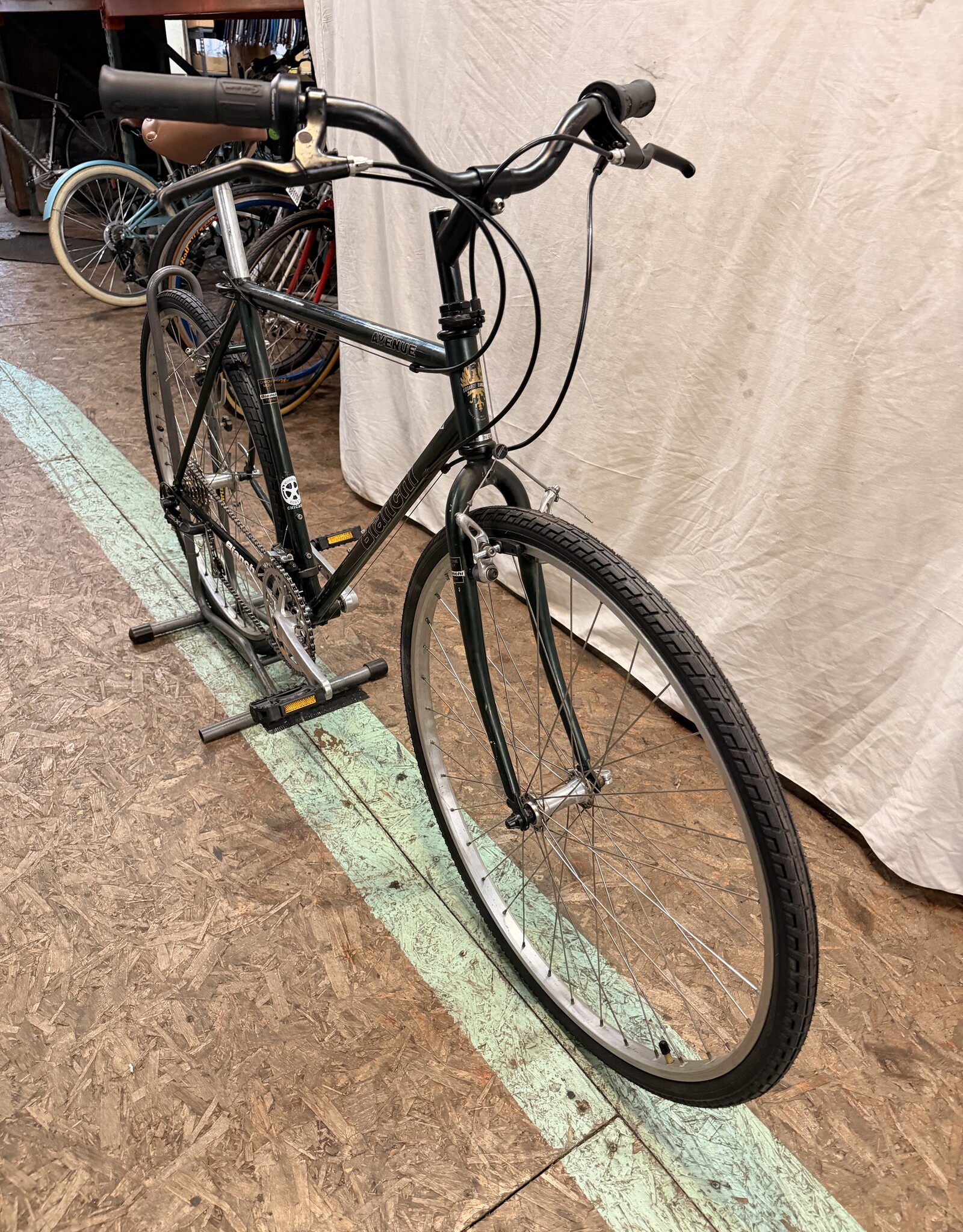 Bianchi 21" Bianchi Avenue (2237) B3U
