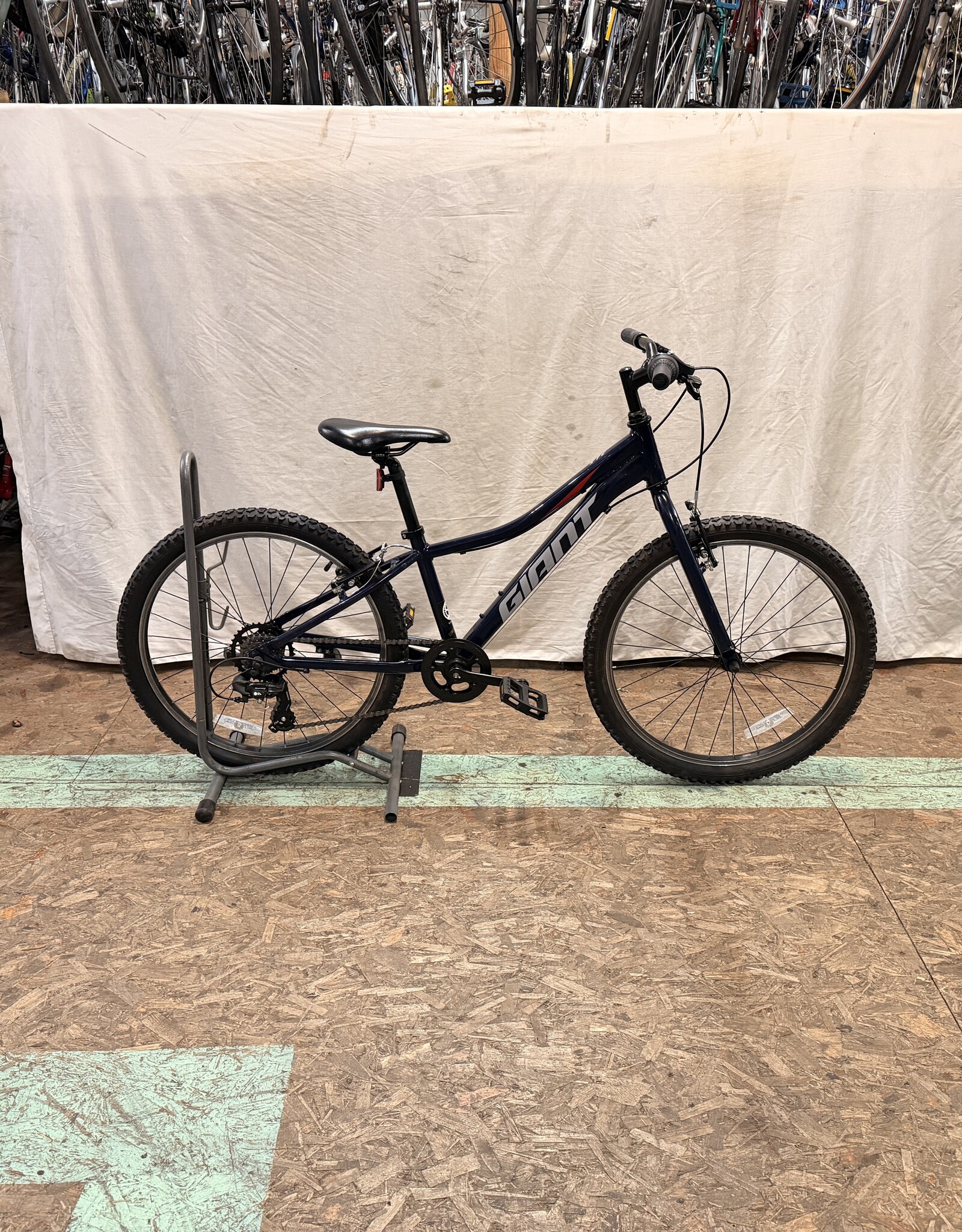 12" Giant XTC Jr. (8806) B1U