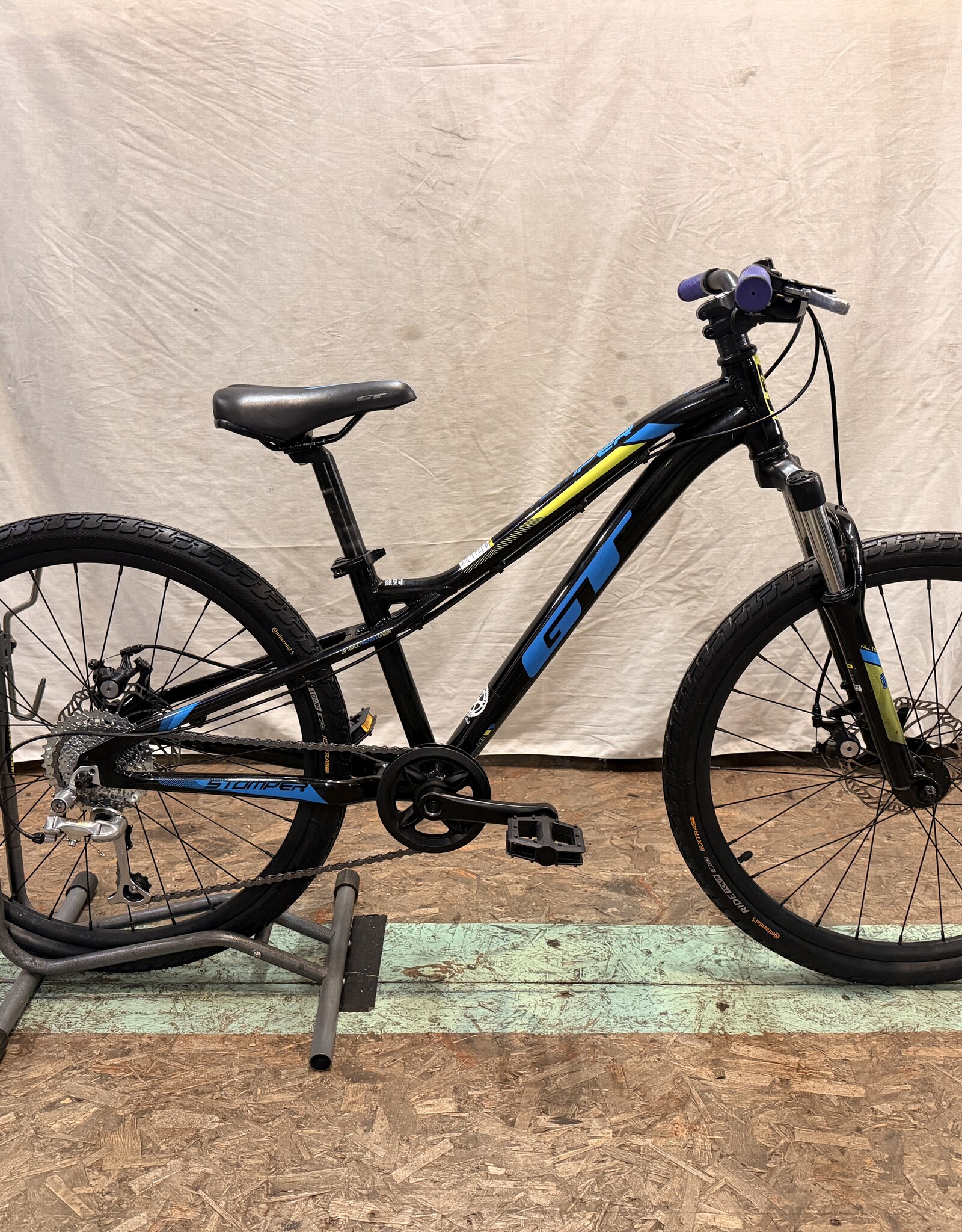 GT 24" GT Stomper (0OSA) B1U