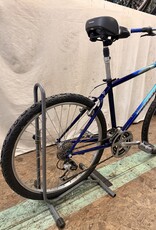 19" Trek Navigator 200 (1072) E1L