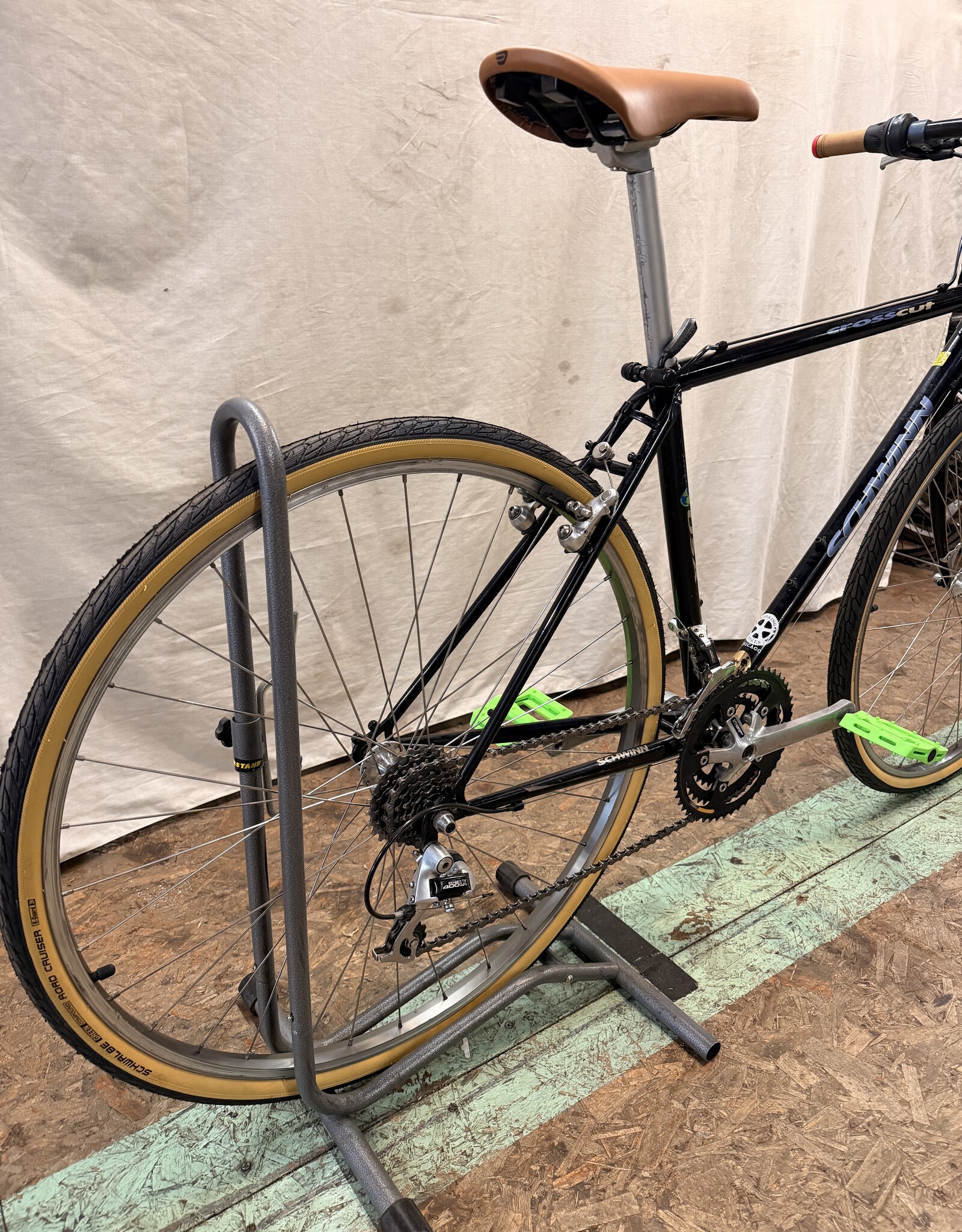 18" Schwinn Crosscut (B212) K4U