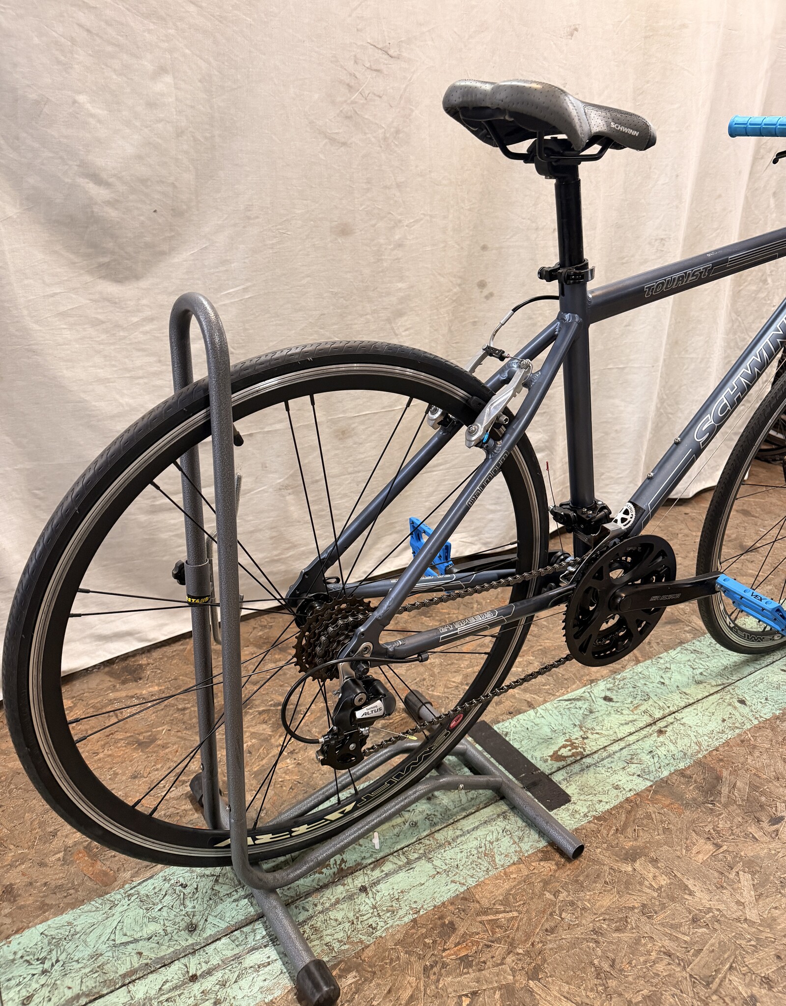 17" Schwinn Tourist (8089) K4U