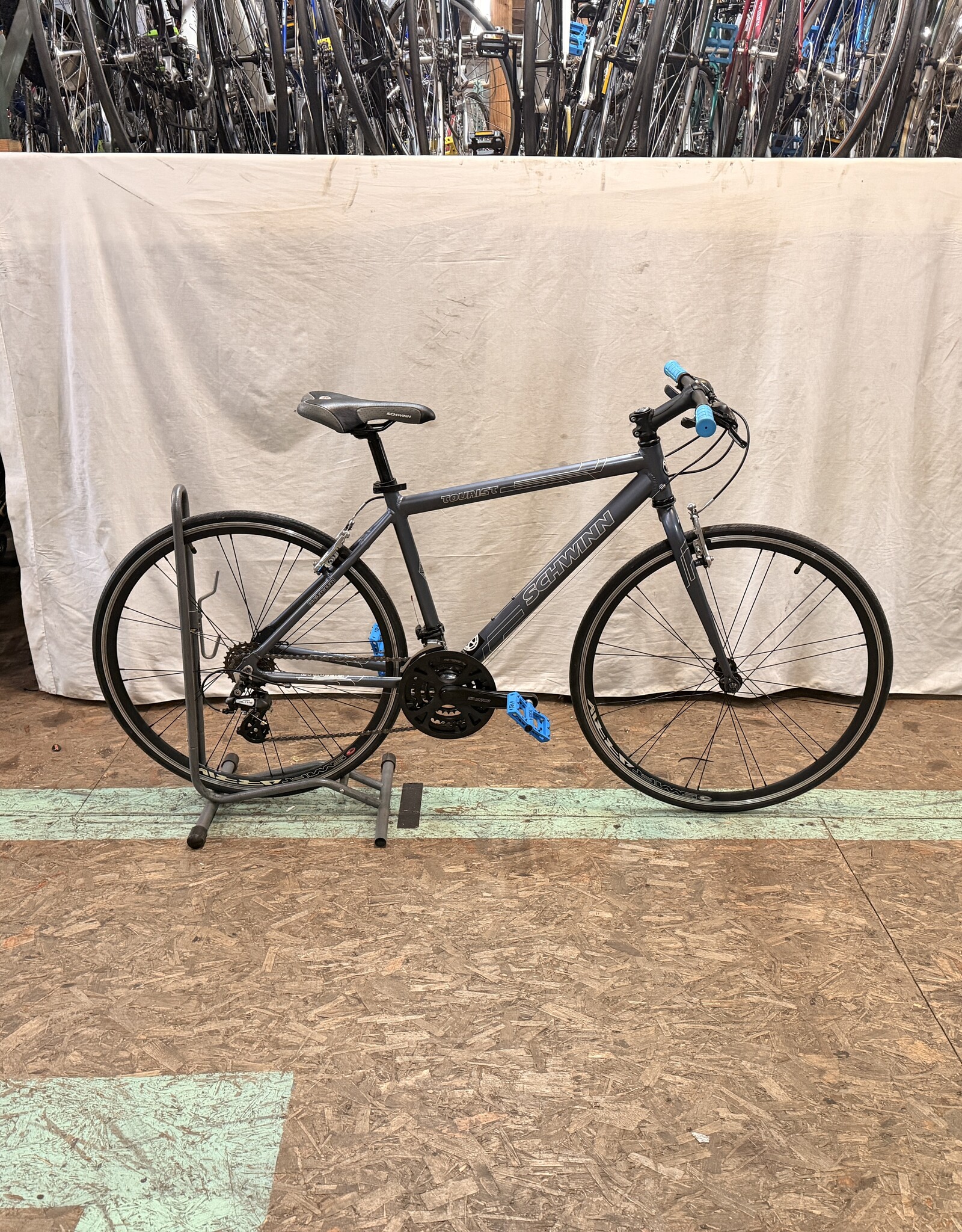 17" Schwinn Tourist (8089) K4U