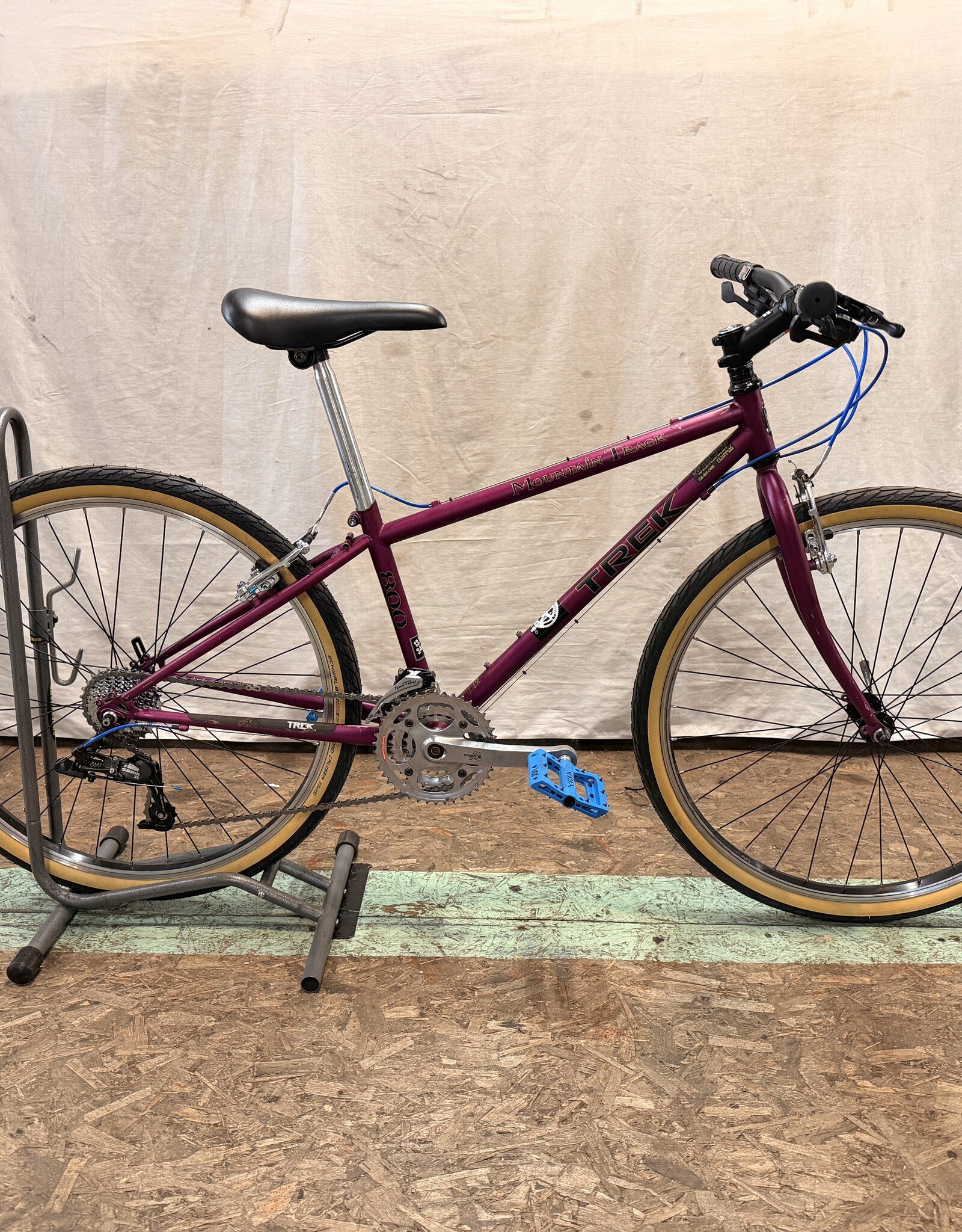 13.5" Trek 800 (0295) K1U