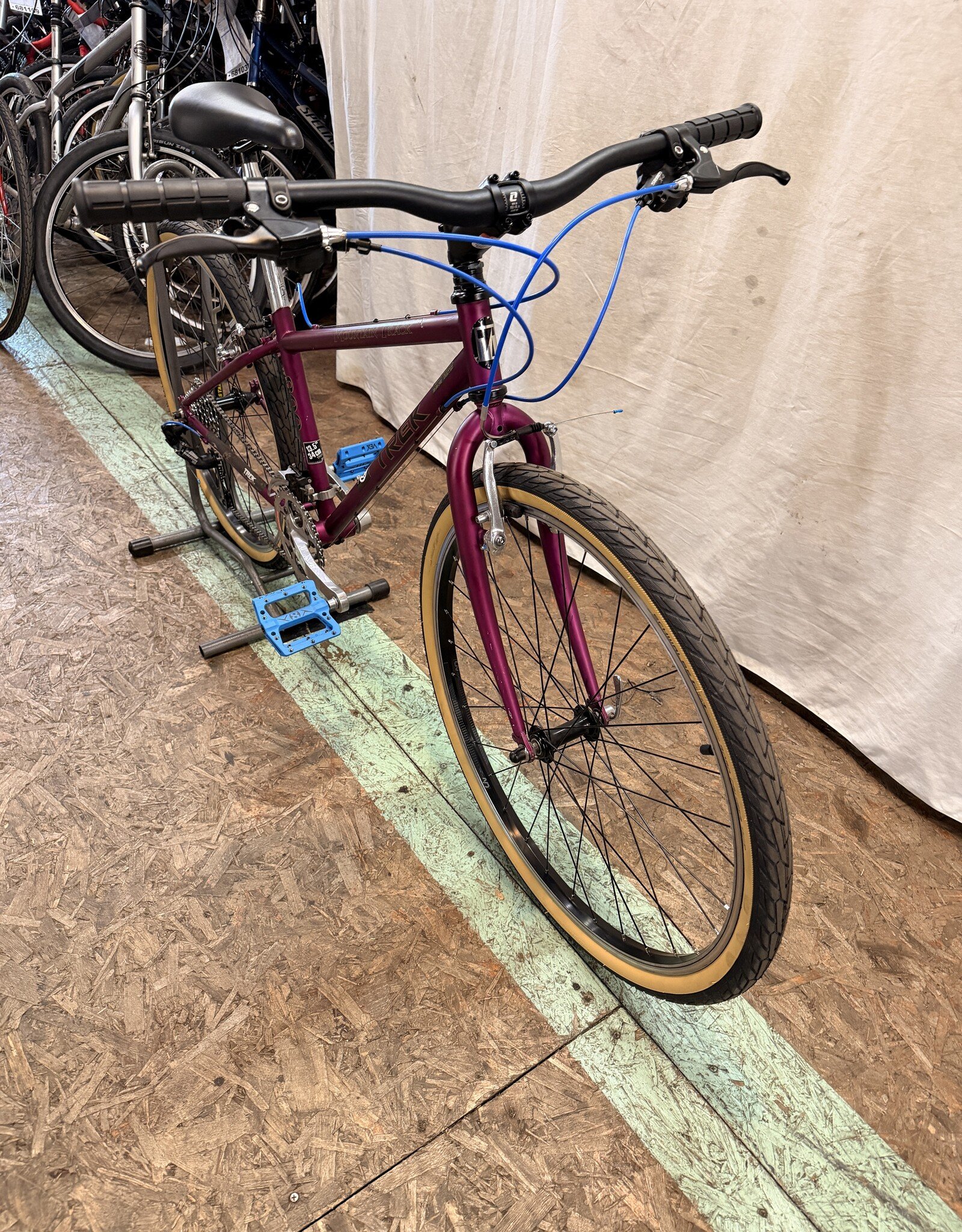 13.5" Trek 800 (0295) K1U