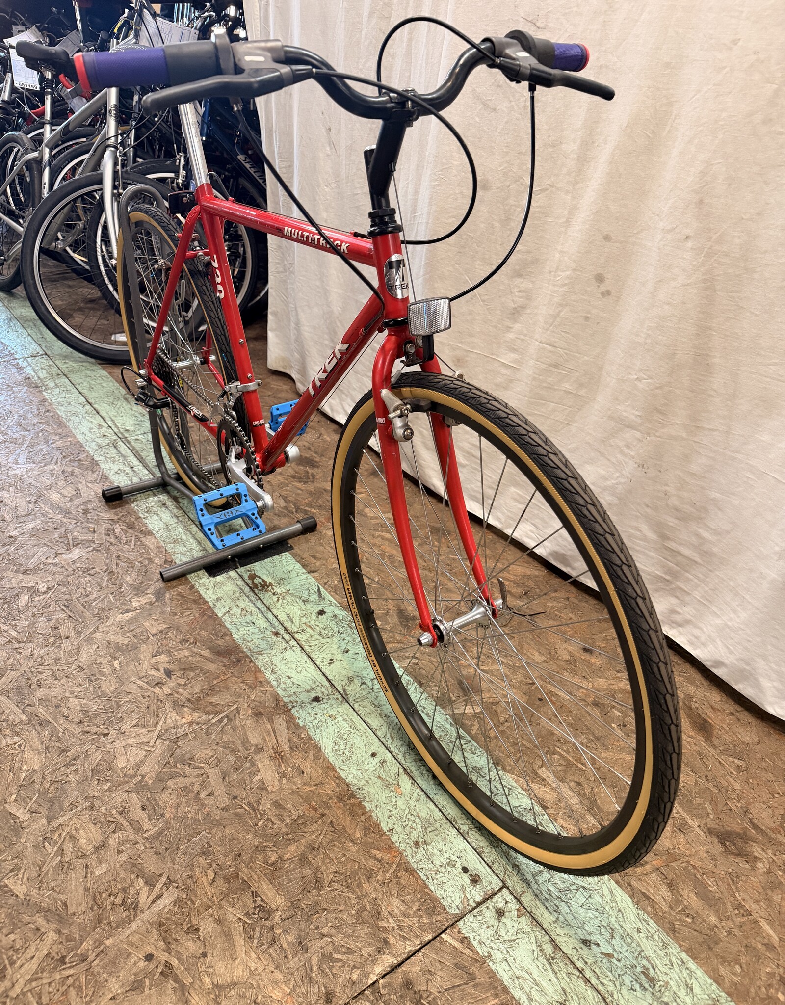 19.5" Trek 730 (9333) K1U