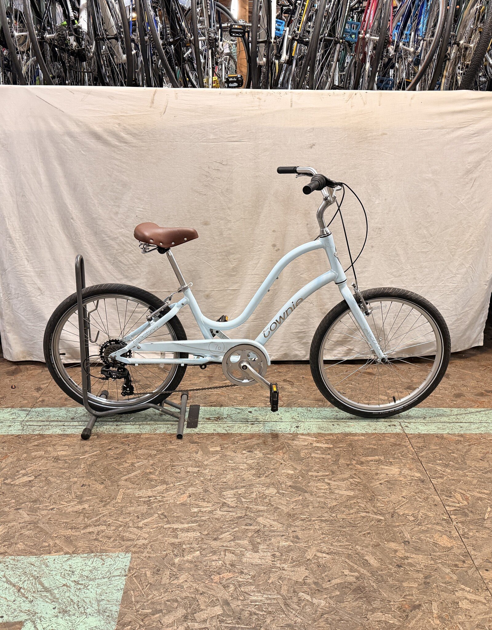 Electra 16" Electra Townie (132P) C5L