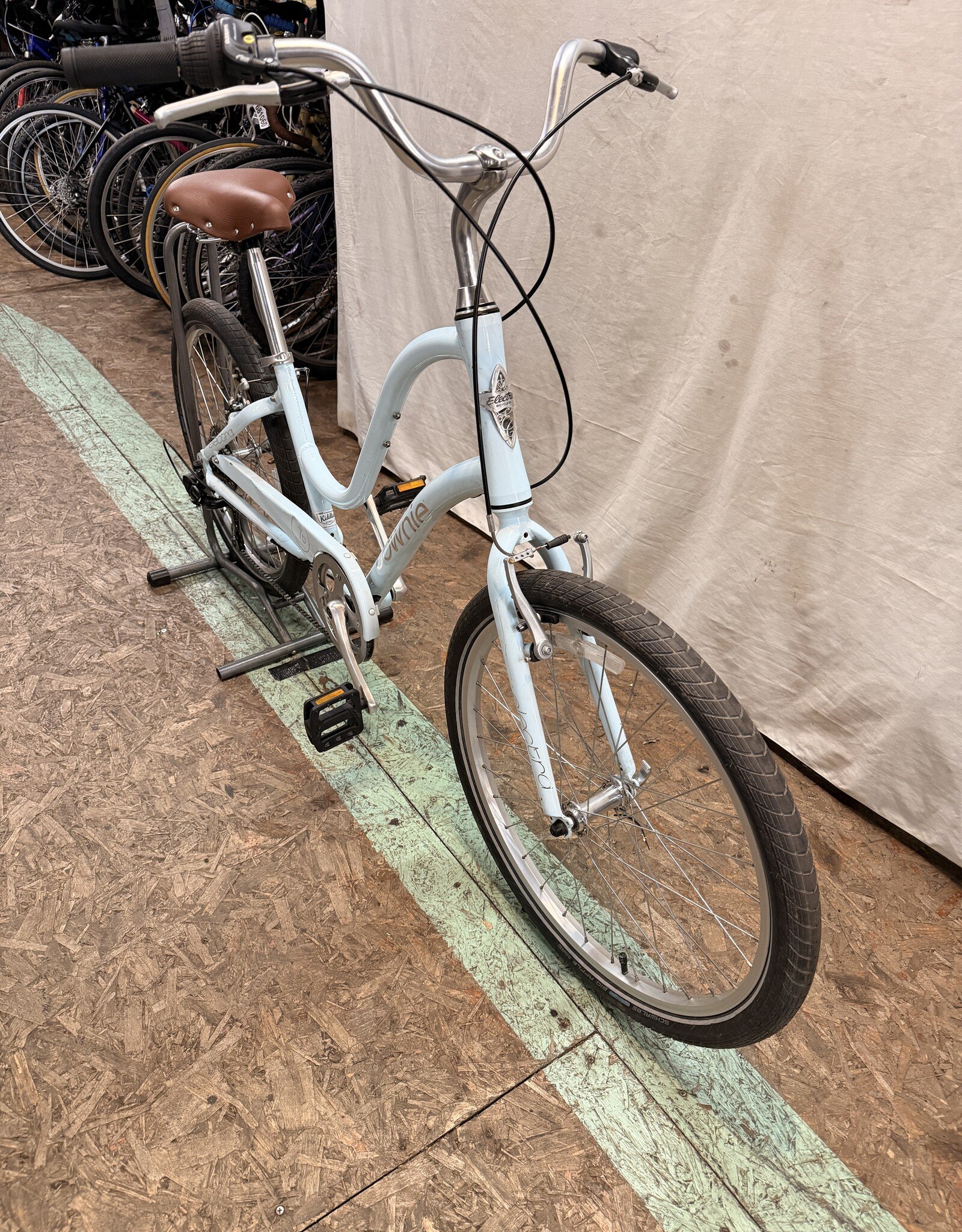 Electra 16" Electra Townie (132P) C5L