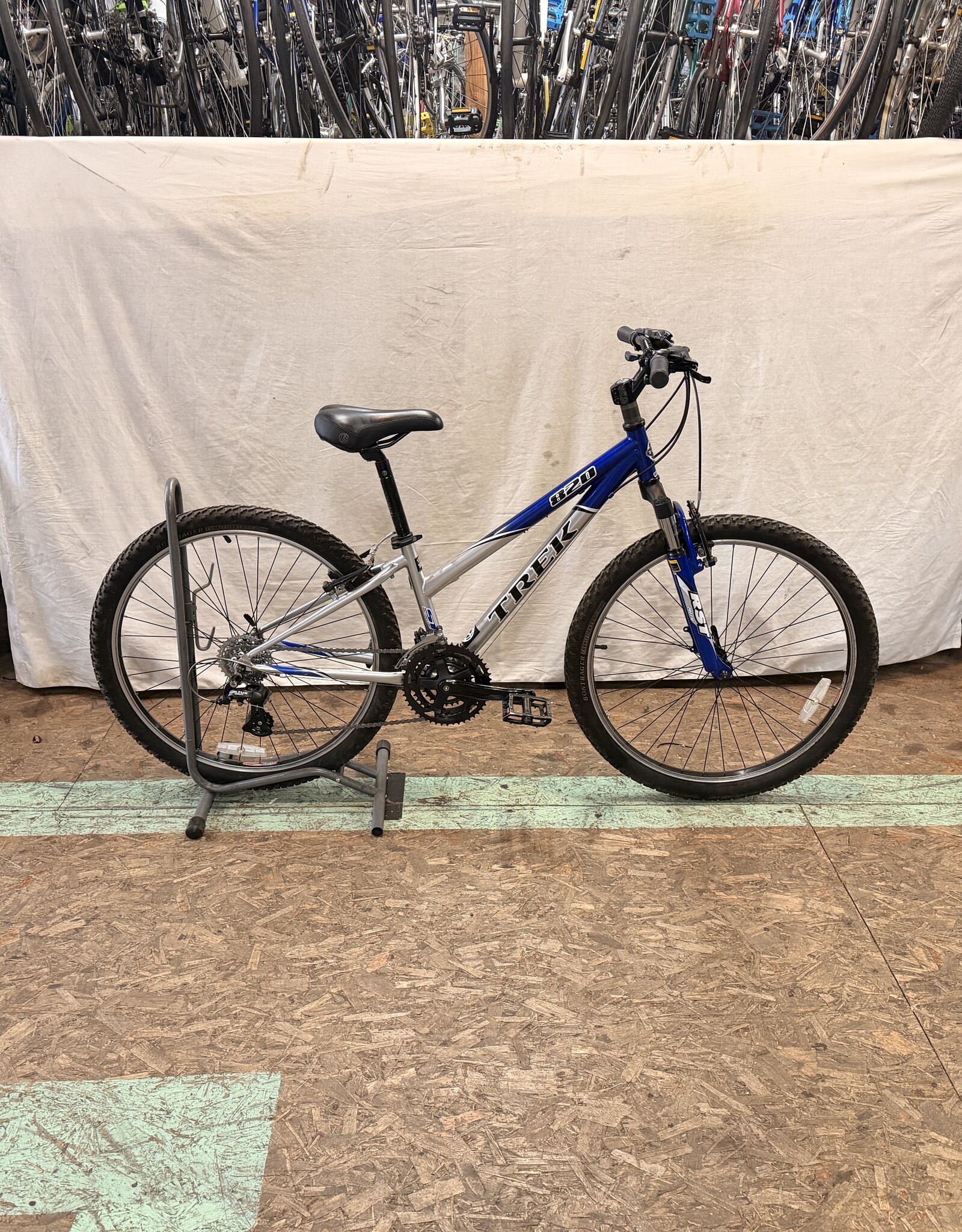 13" Trek 820 (5282) K2U