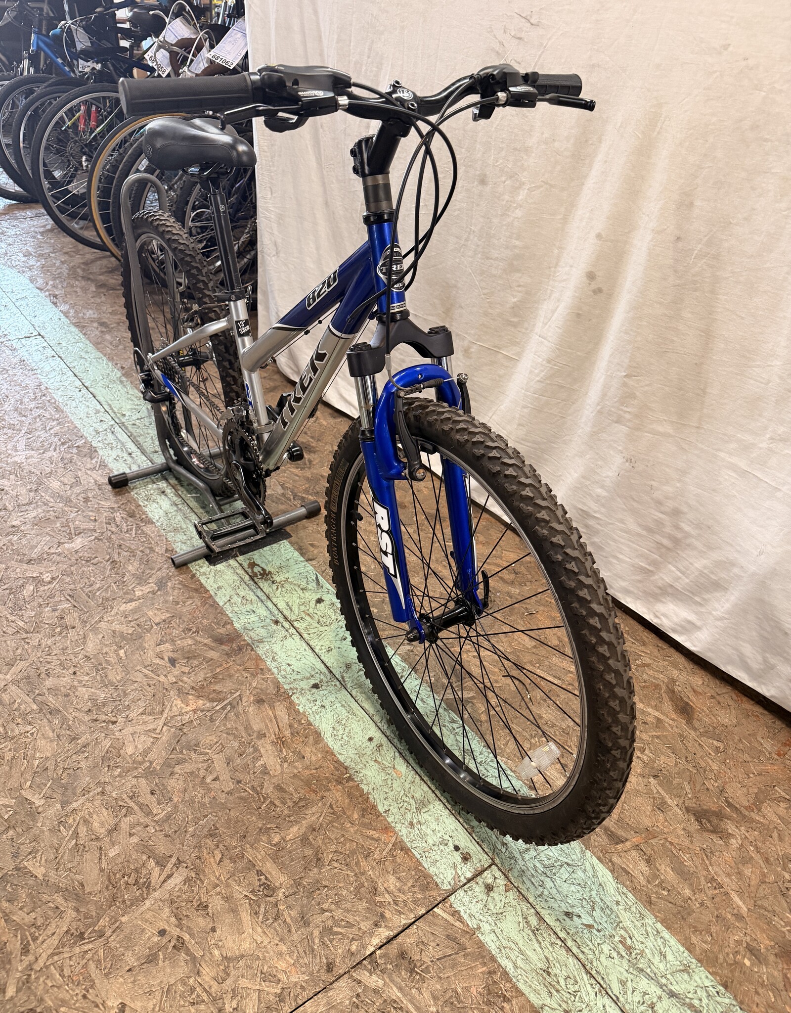 13" Trek 820 (5282) K2U