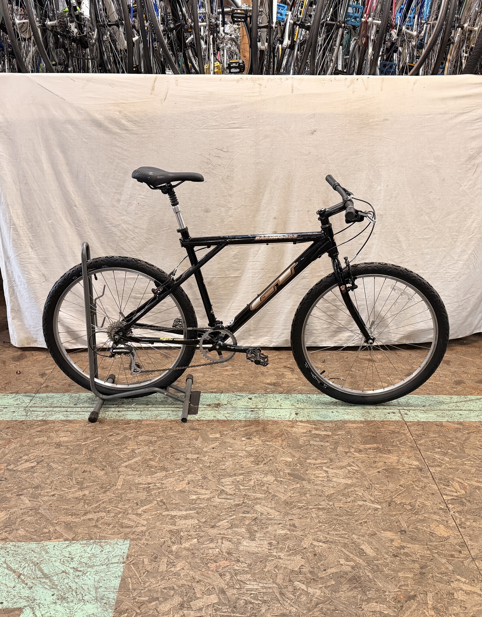 GT 20.5" GT Backwoods (1078) H3L