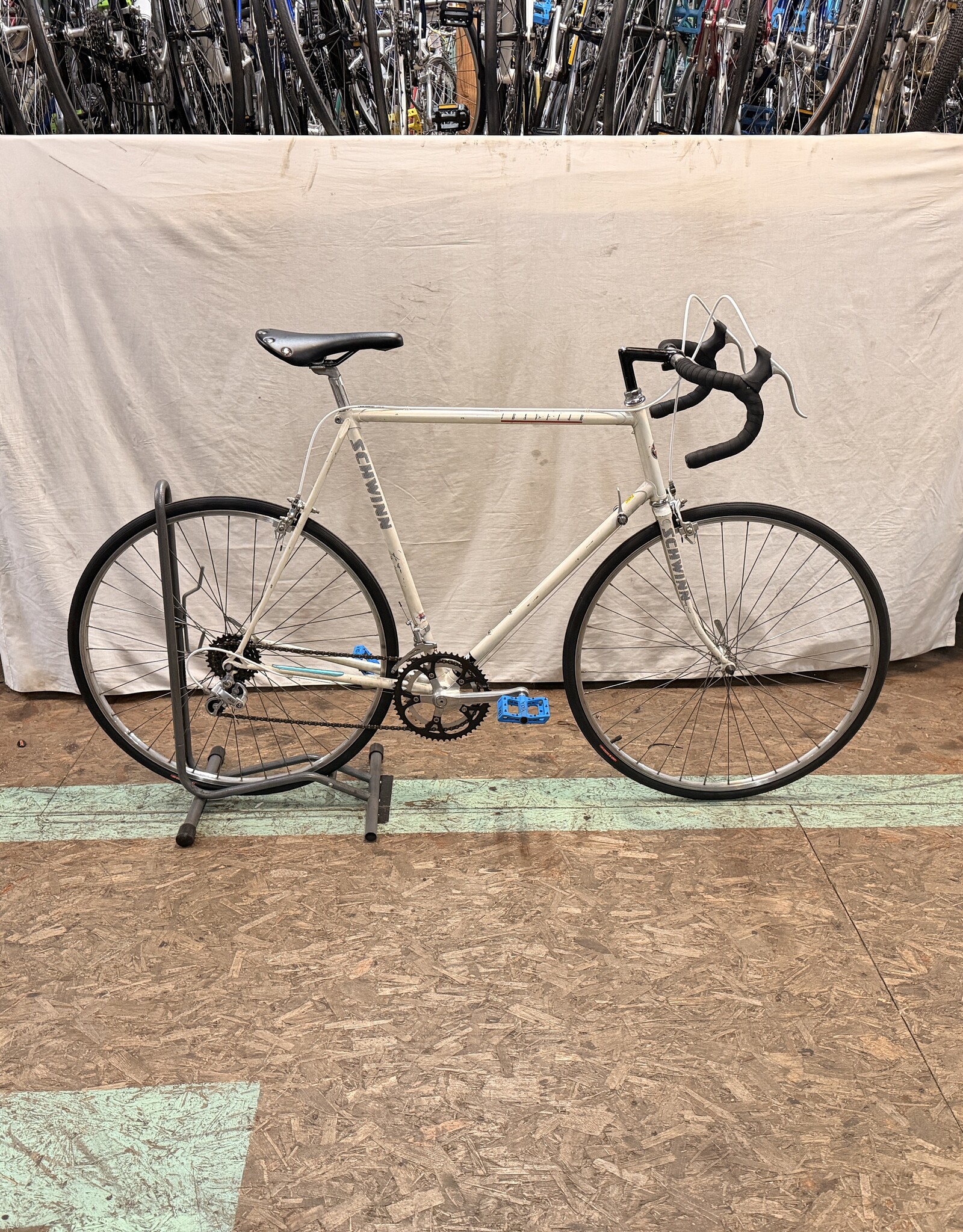 62cm Schwinn Traveler (01T2) H4L