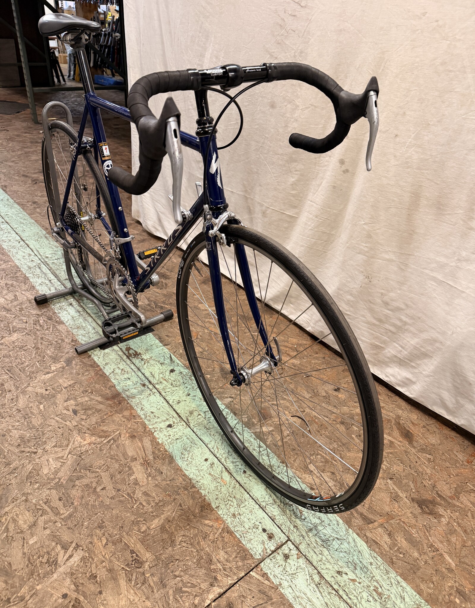 56cm Specialized Sirrus (1289) B5U