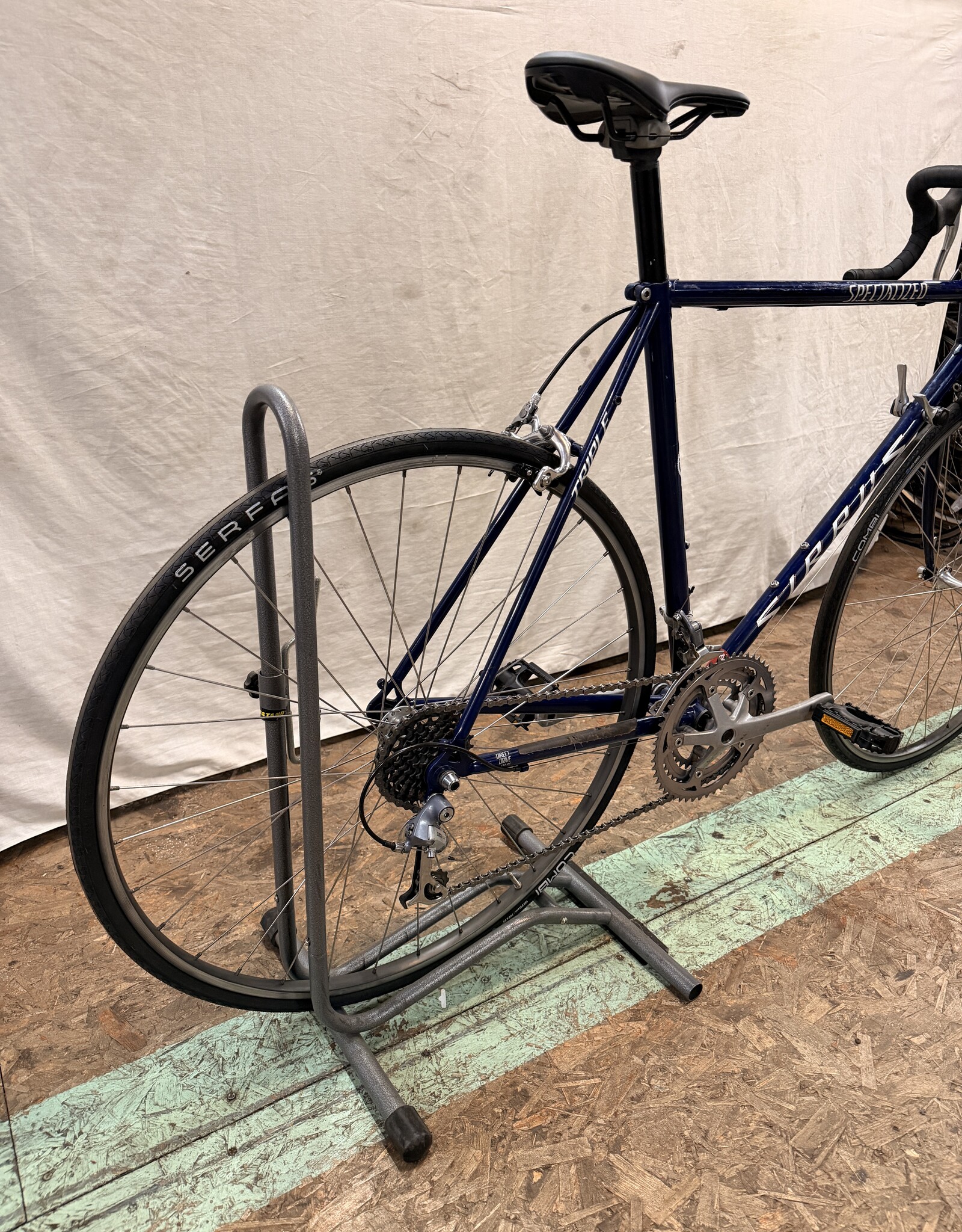 56cm Specialized Sirrus (1289) B5U