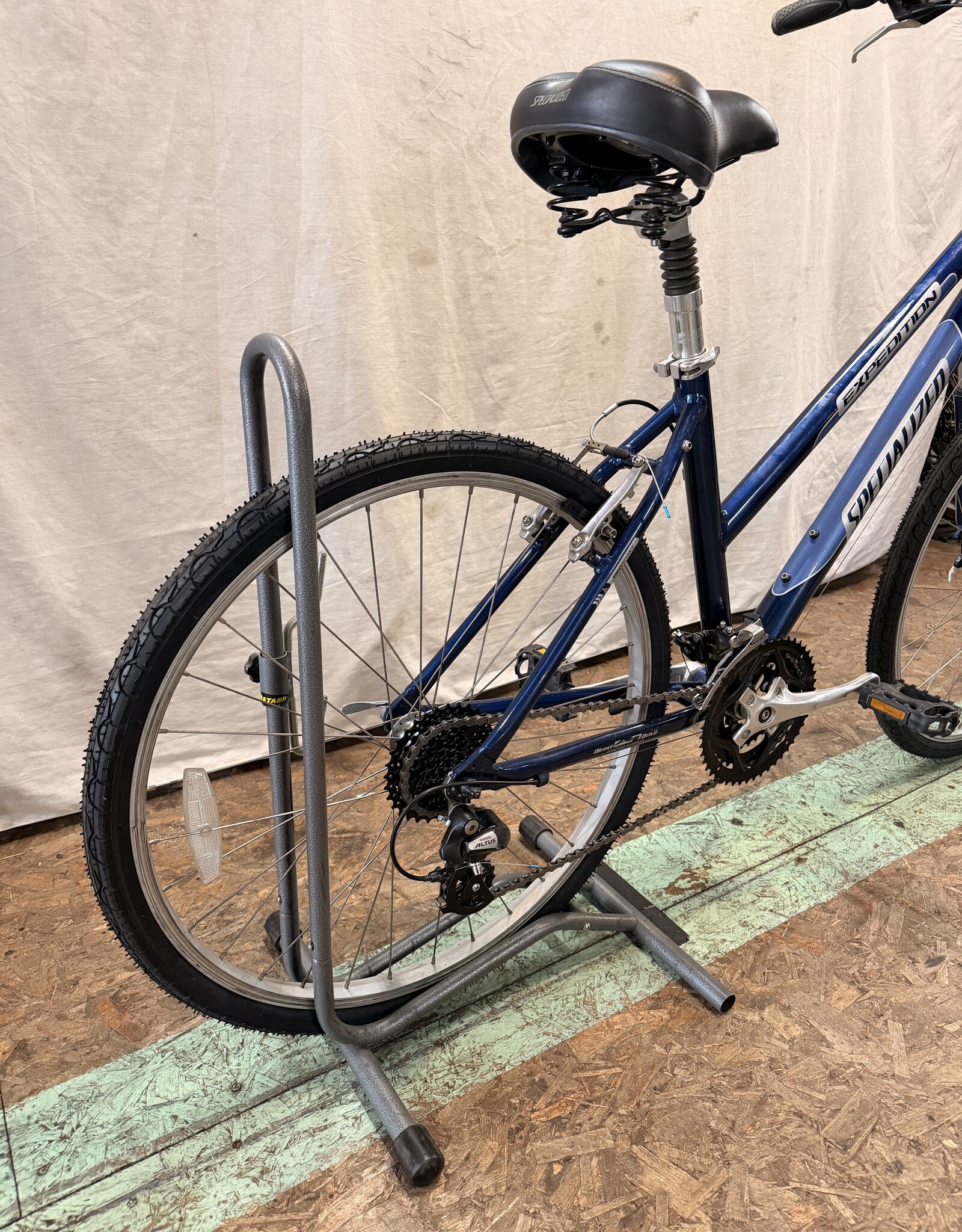 17" Specialized Expedition (8708) I1L