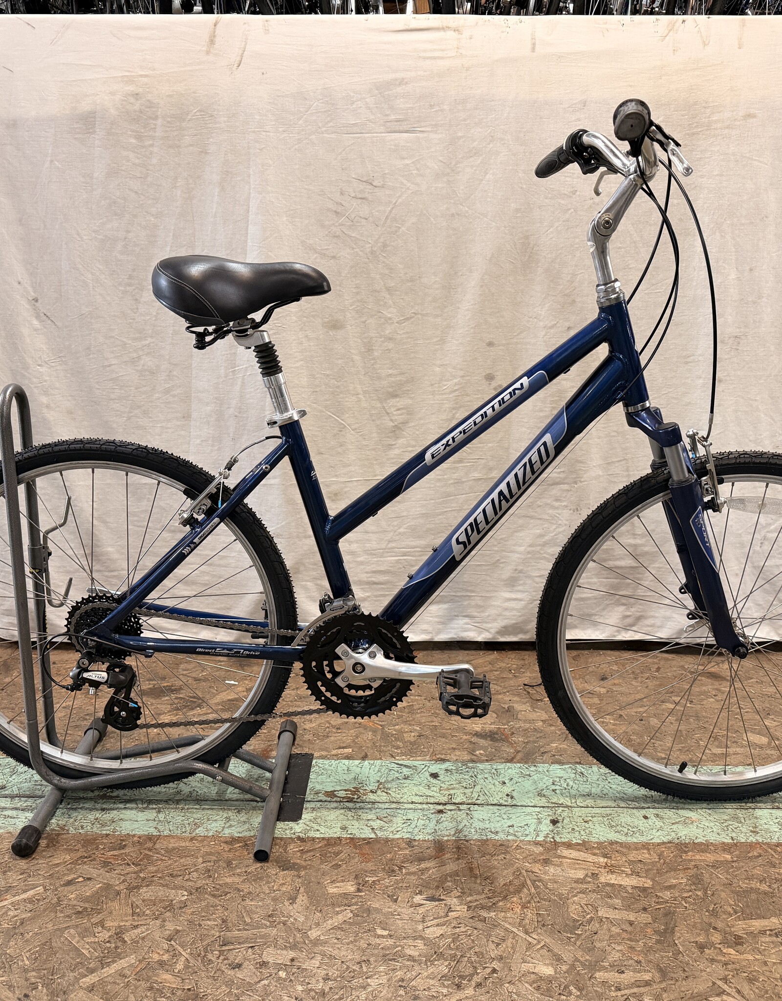 17" Specialized Expedition (8708) I1L