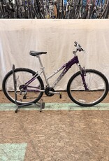 16" Trek Skye (290E) I1L