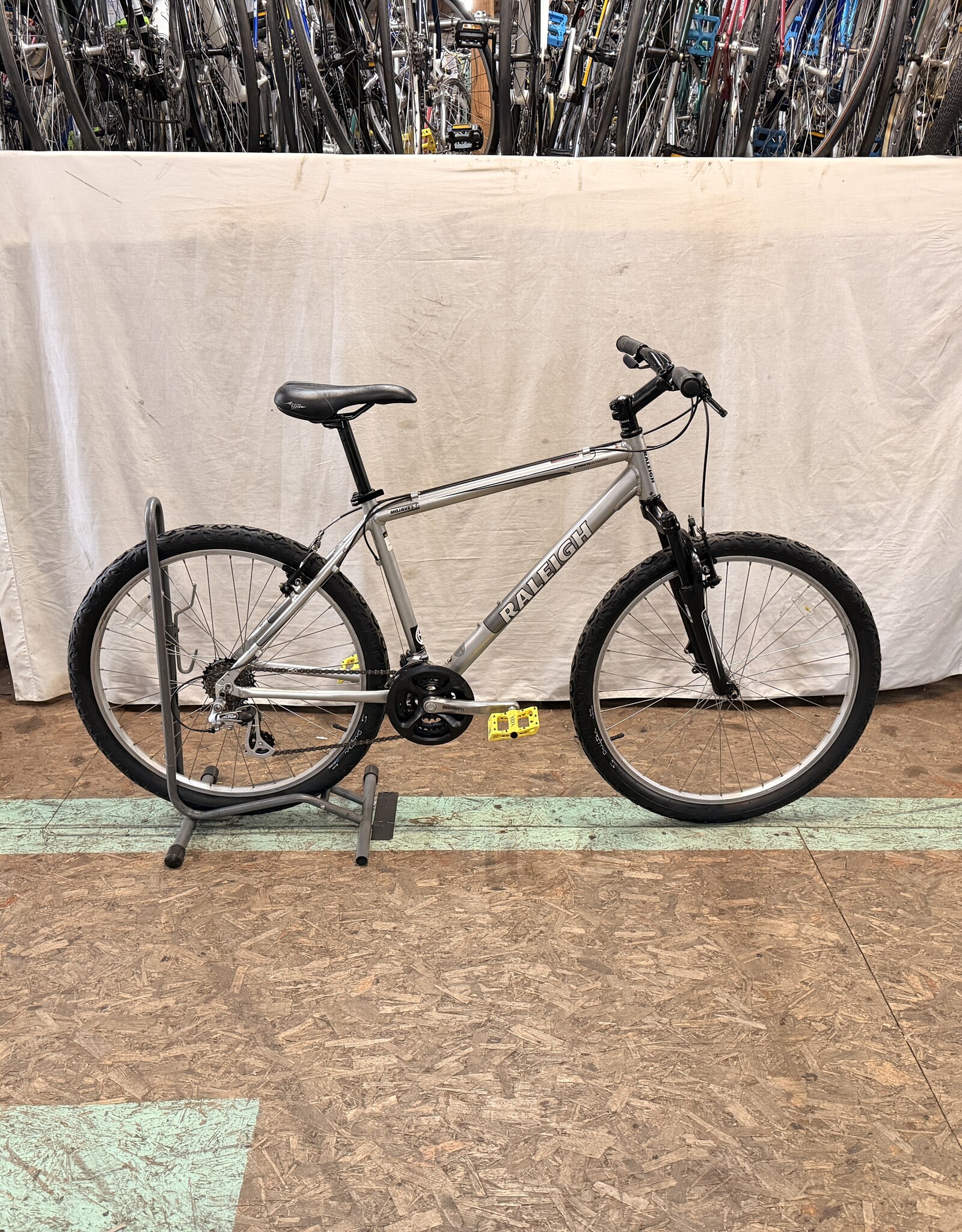 Raleigh 18" Raleigh Mojave 2.0 (9458) I1L