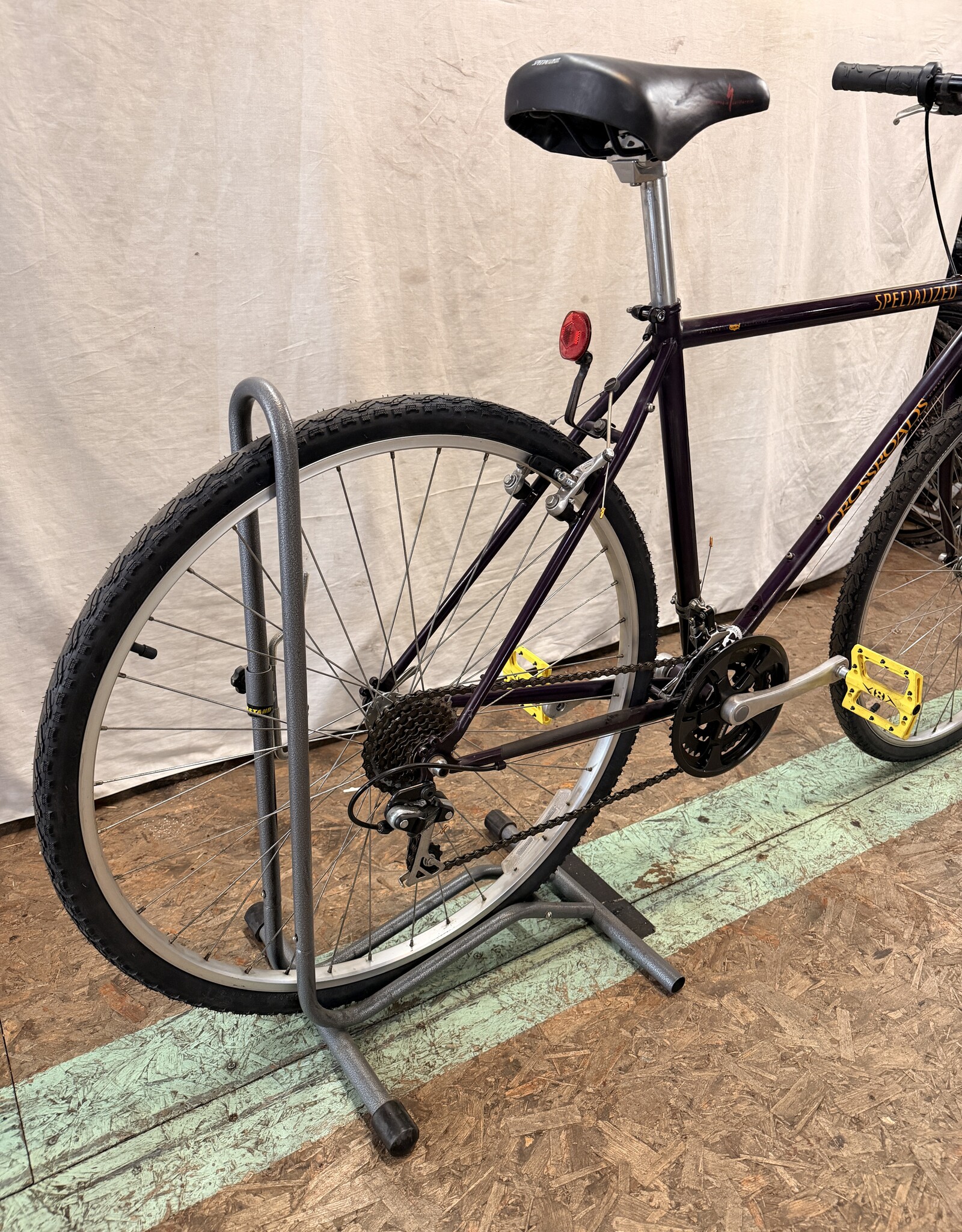 20" Specialized Crossroads (WBKK) I1L